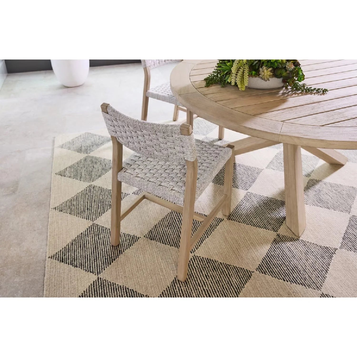 Luxury Rattan Solid Wood Modern Dining Chair European Style for Villa