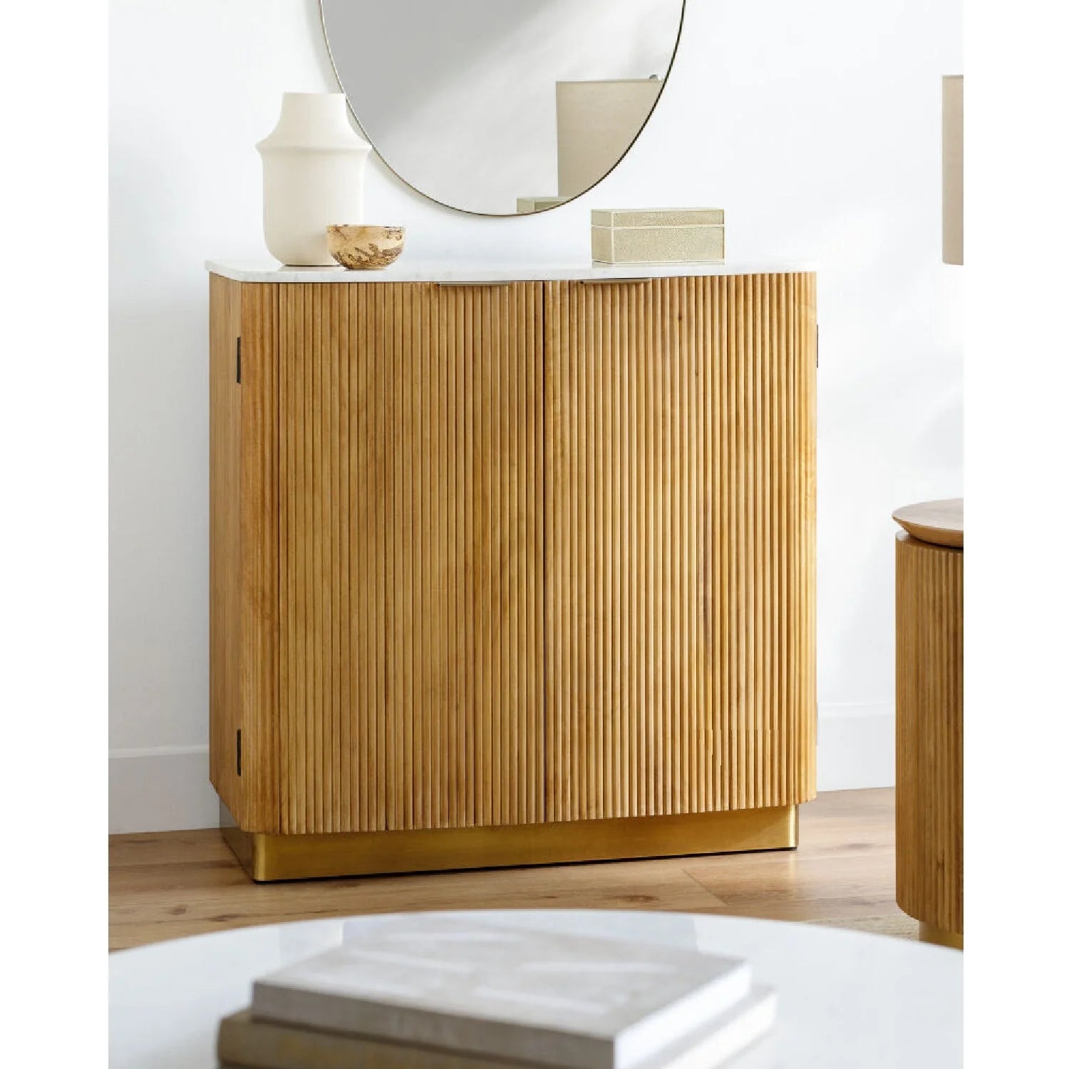 Luxury Reeded Wood Cabinet Modern Italian Style for Villa
