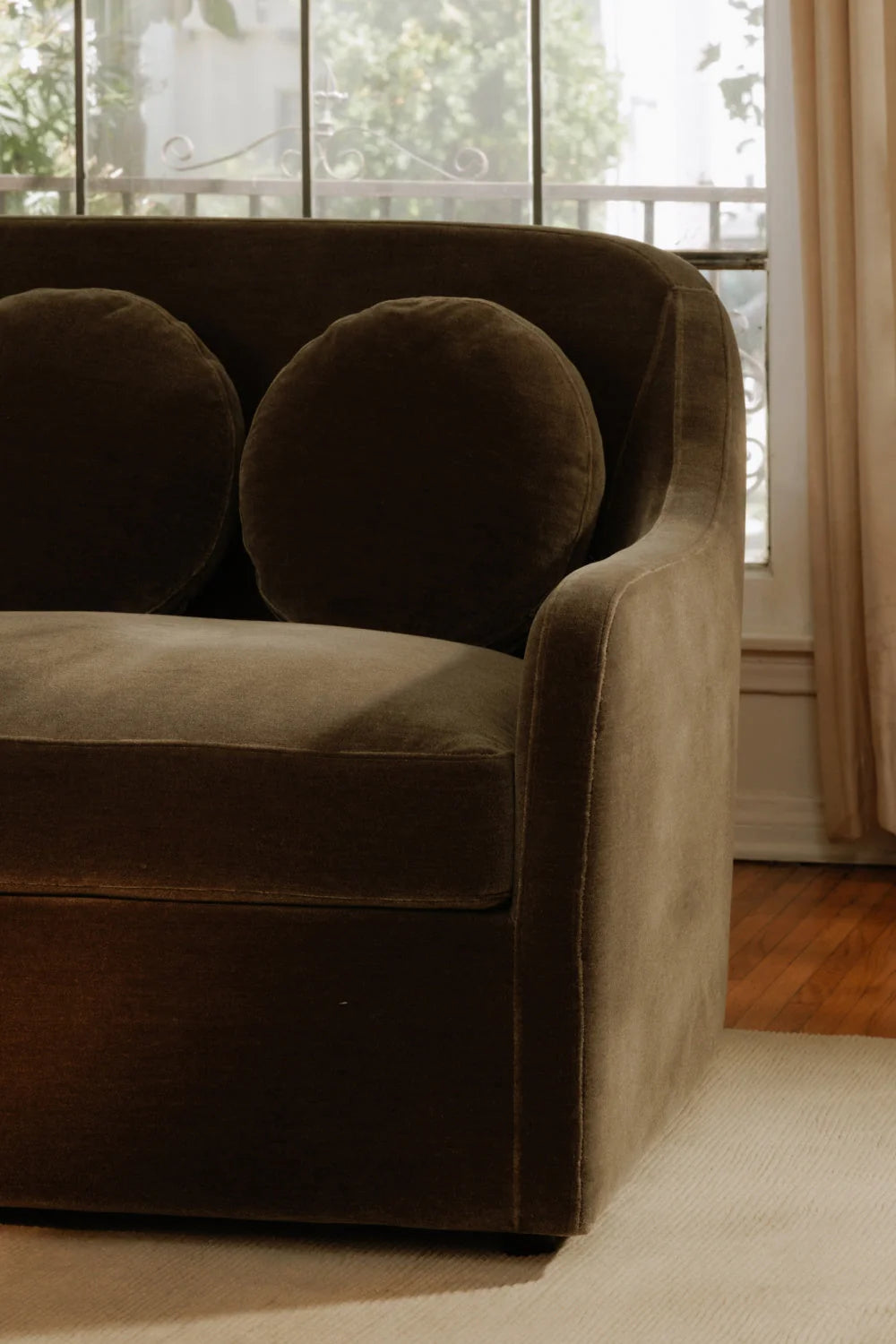 Luxury Rialto Curved Fabric Sofa Modern Italian Style for Villa