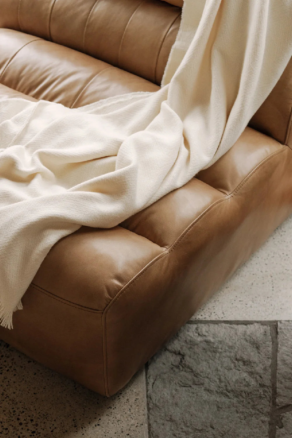 Luxury Ribbed Tan Leather Accent Chair European Style for Villa