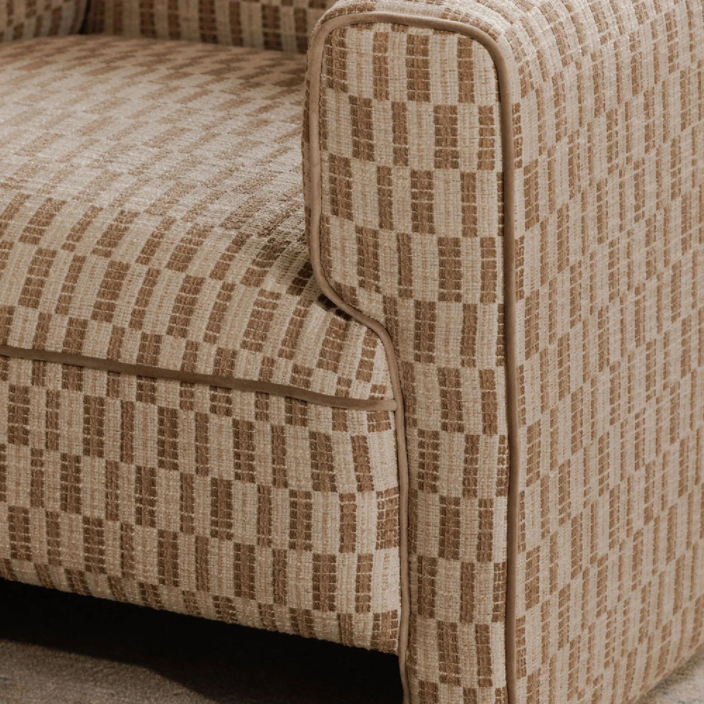 Luxury Rolled-Arm Accent Chair Modern Italian Style for Villa