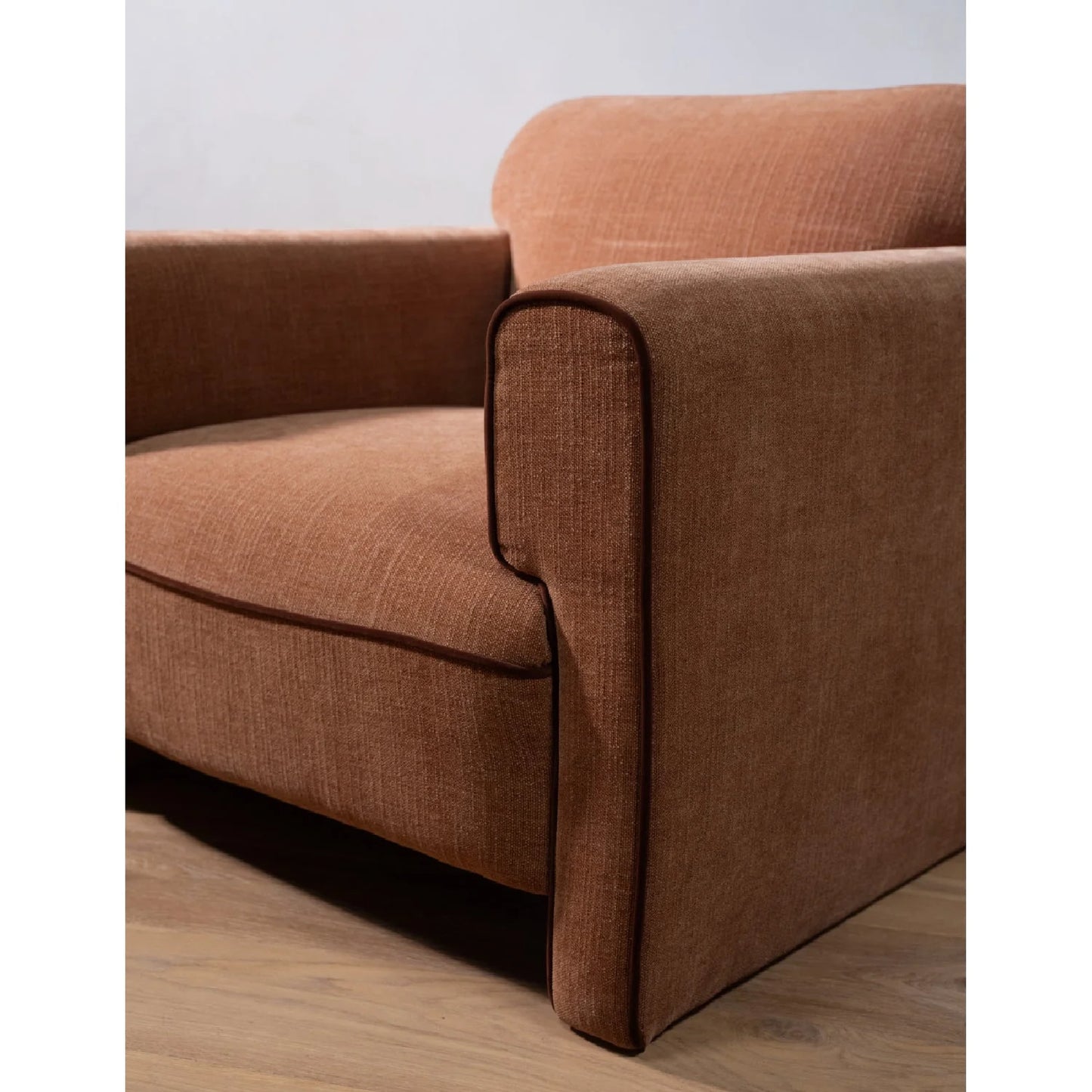 Luxury Rolled-Arm Accent Chair Modern Italian Style for Villa