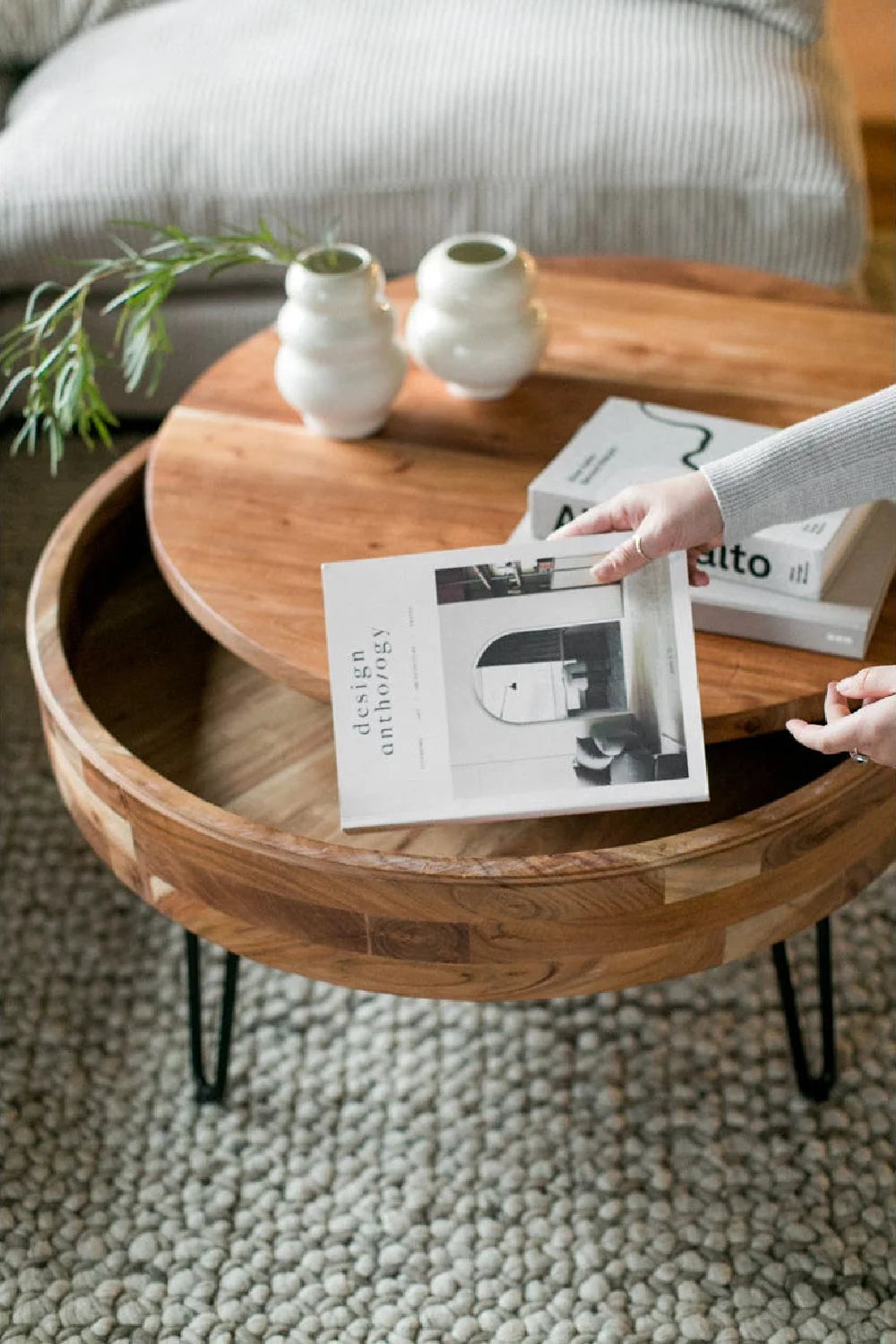 Luxury Round Acacia Wood Coffee Table Modern Italian Style for Villa