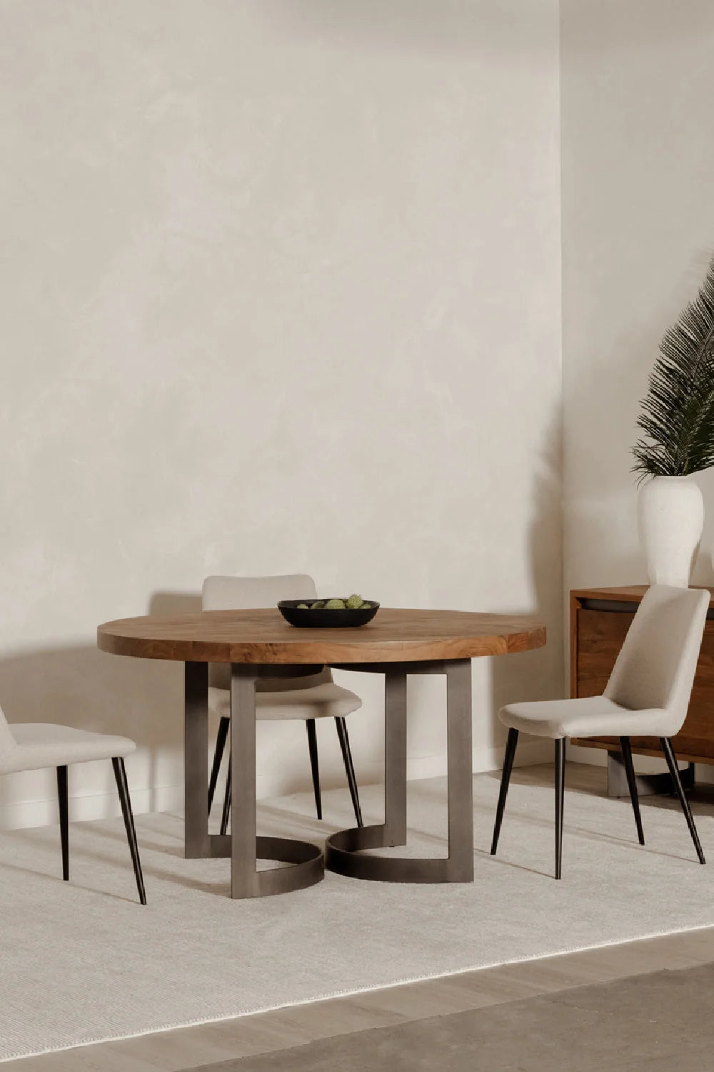 Luxury Round Brown Acacia Dining Table Modern Italian Style for Villa