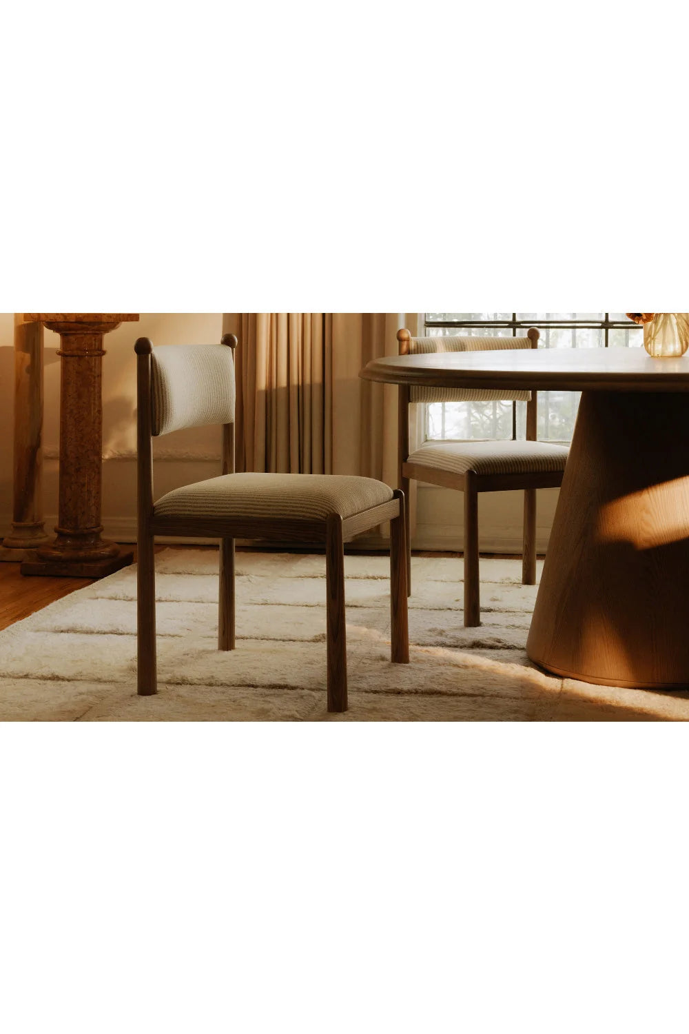 Luxury Round Brown Wood Dining Table Modern Italian Style for Villa
