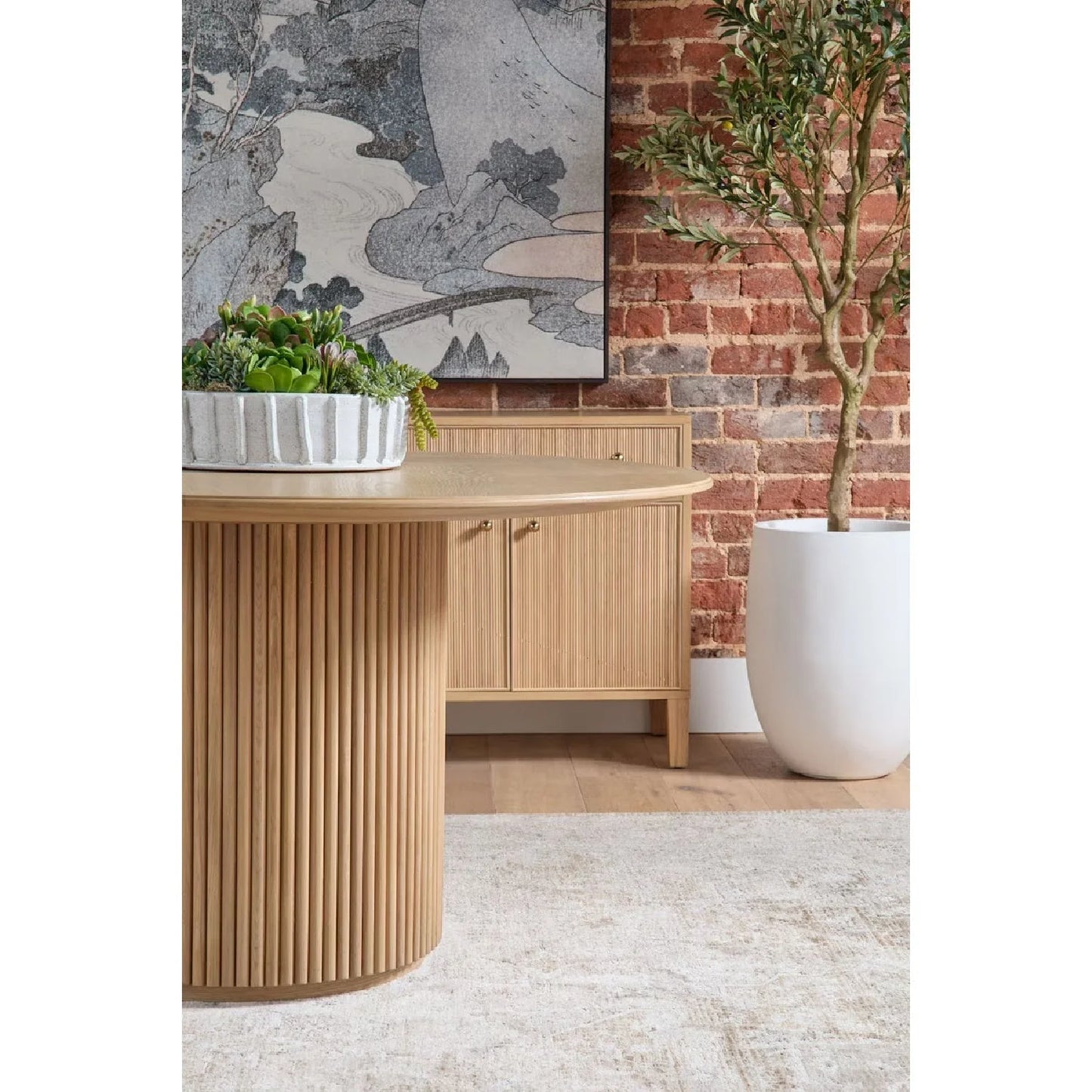Luxury Round Natural Oak Dining Table Modern Italian Style for Villa
