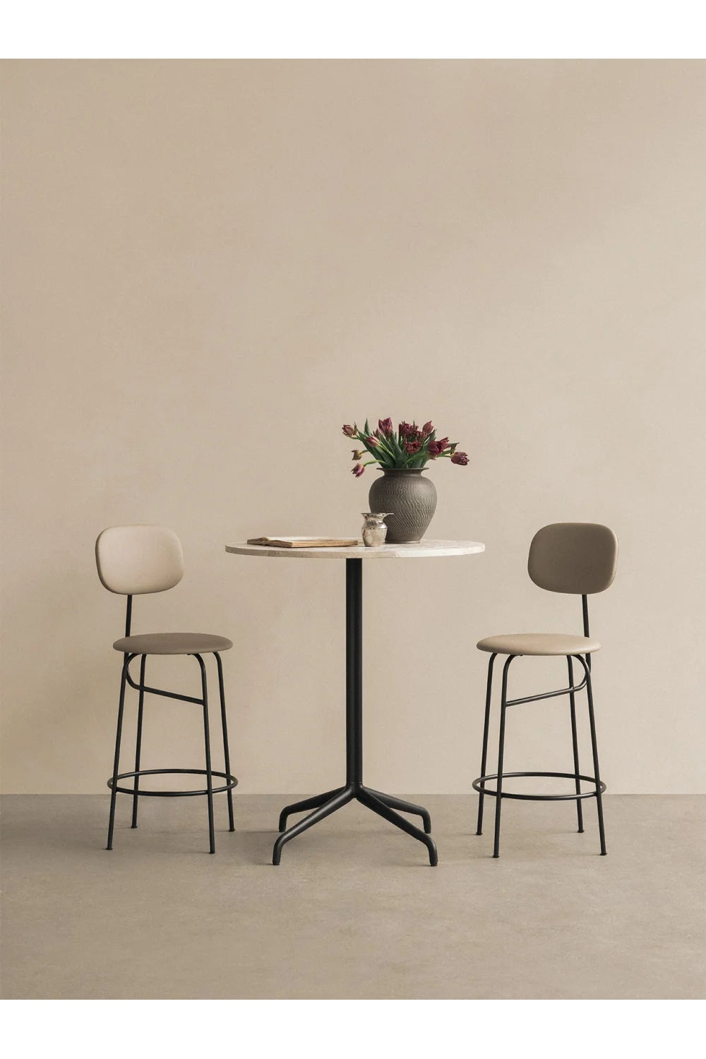Luxury Round Star Base Counter Table Modern Italian Style for Villa