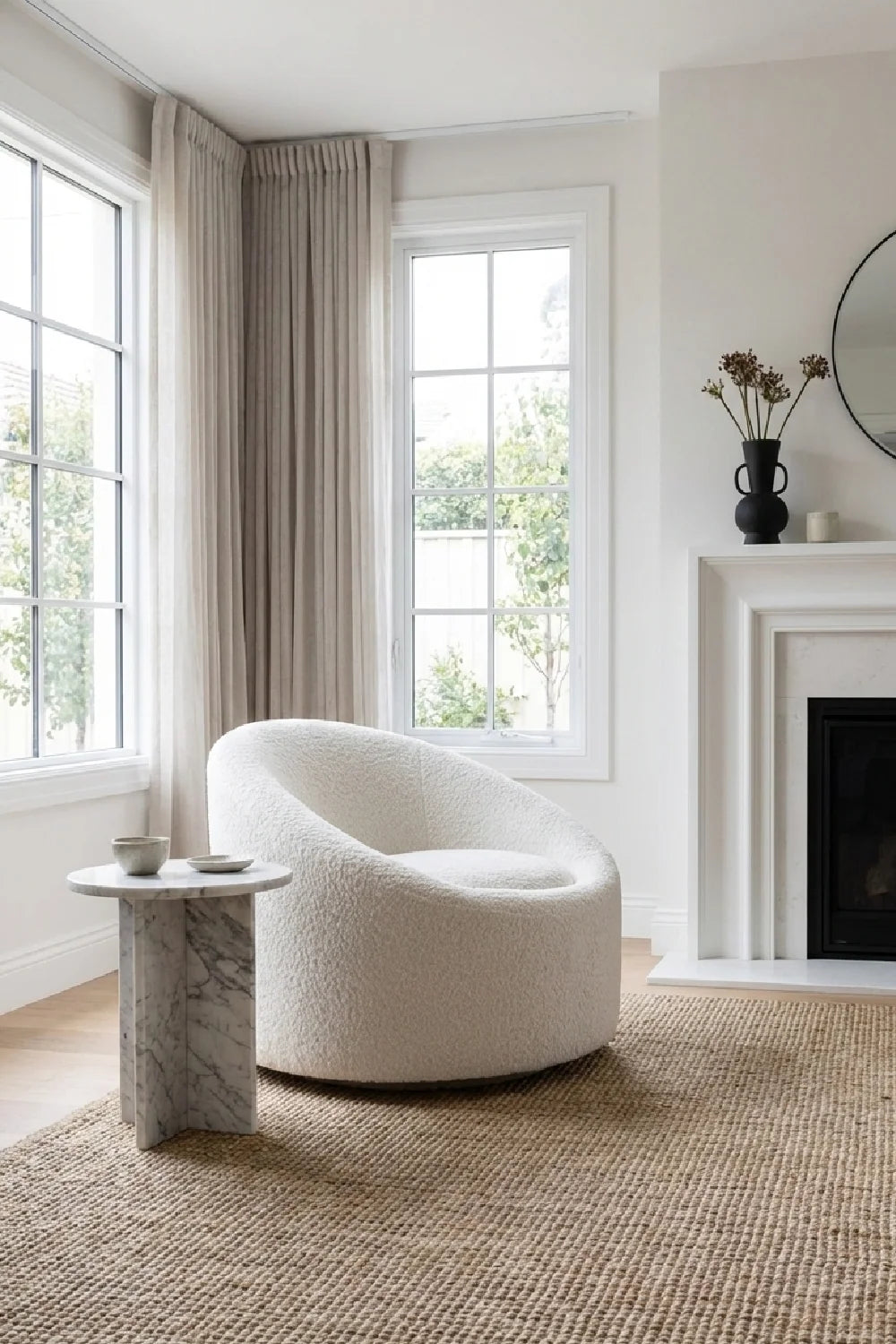 Luxury Round Upholstered Swivel Lounge Chair European Style for Villa