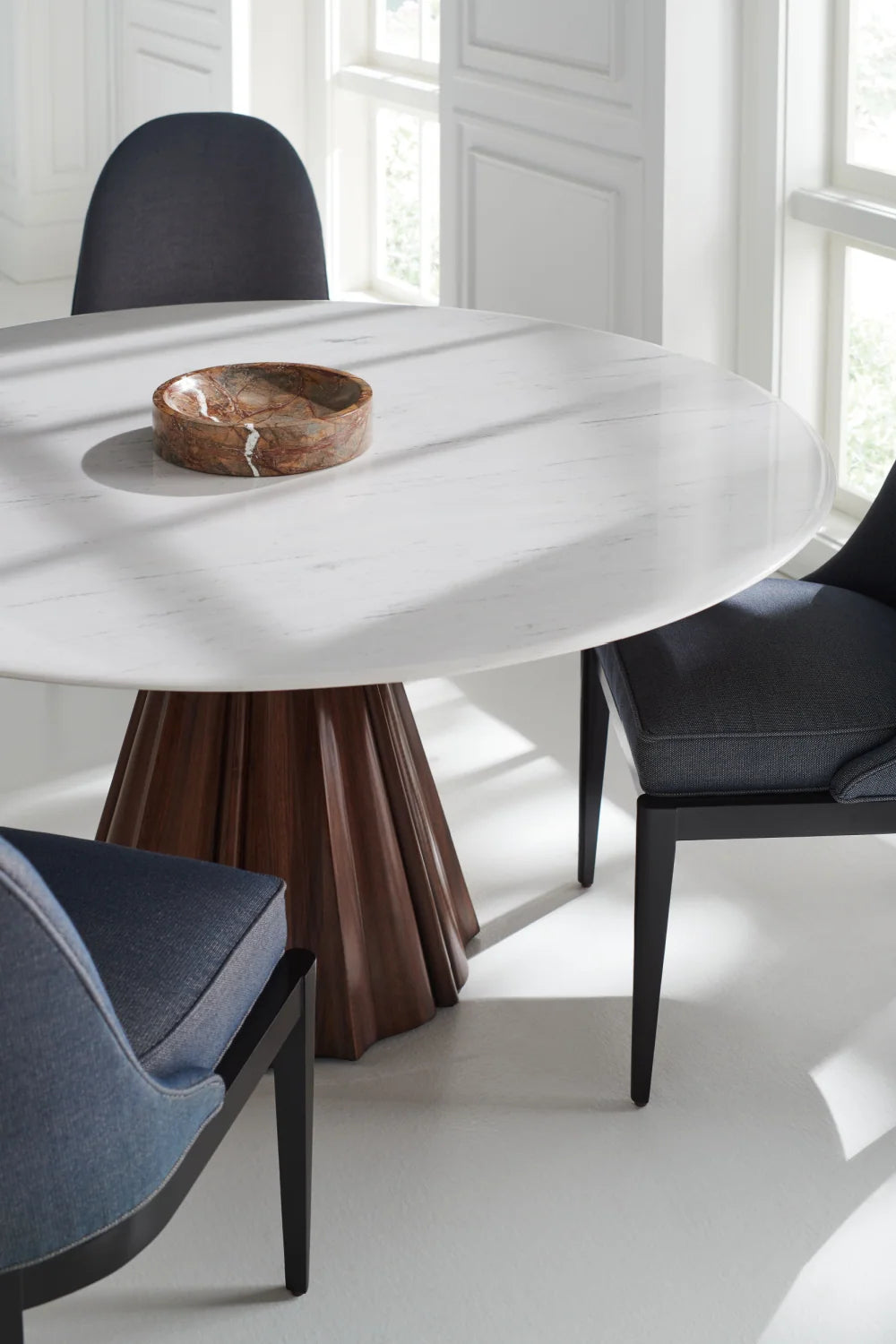 Luxury Round White Marble Dining Table Modern Italian Style for Villa