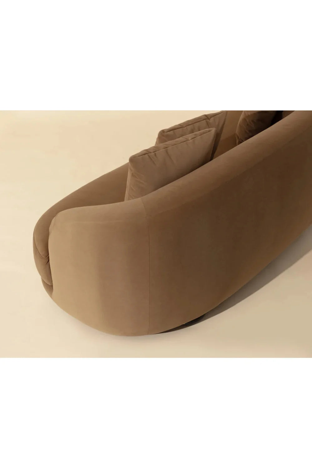 Luxury Rounded Back Velvet Sofa Modern Italian Style for Villa