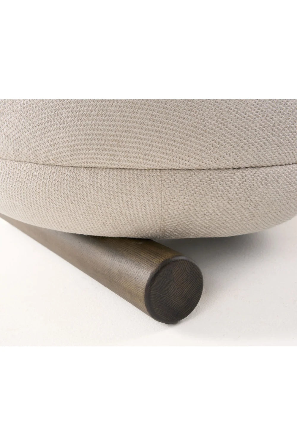 Luxury Rounded Off-White Fabric Lounge Chair Modern Italian Style for Villa
