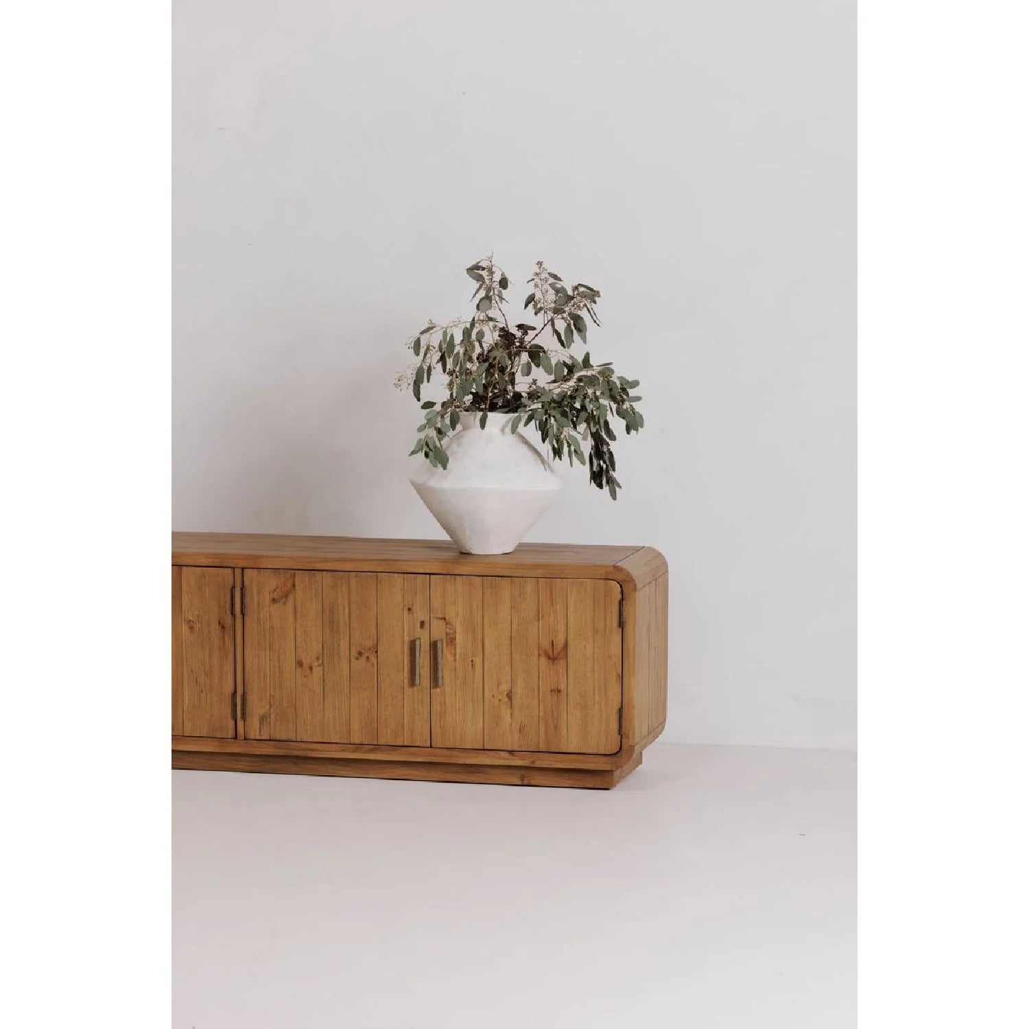 Luxury Rustic Pine Media Cabinet Modern Italian Style for Villa