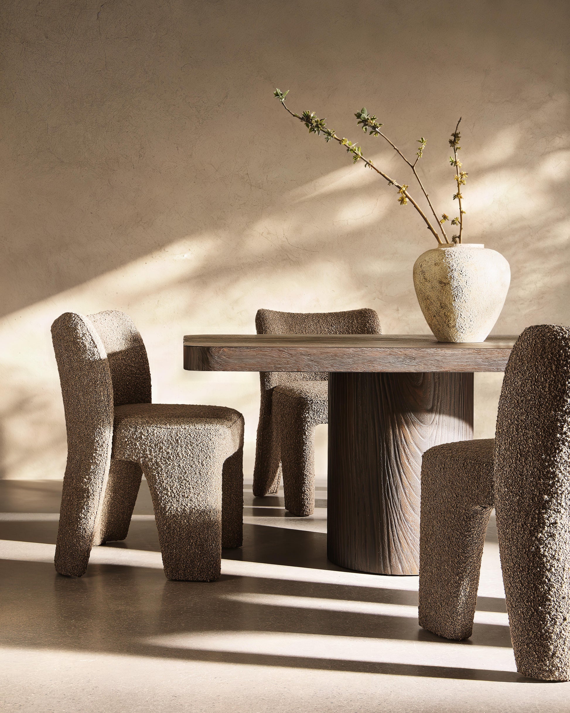 Luxury Sana Dining Table Modern Italian Style for Villa