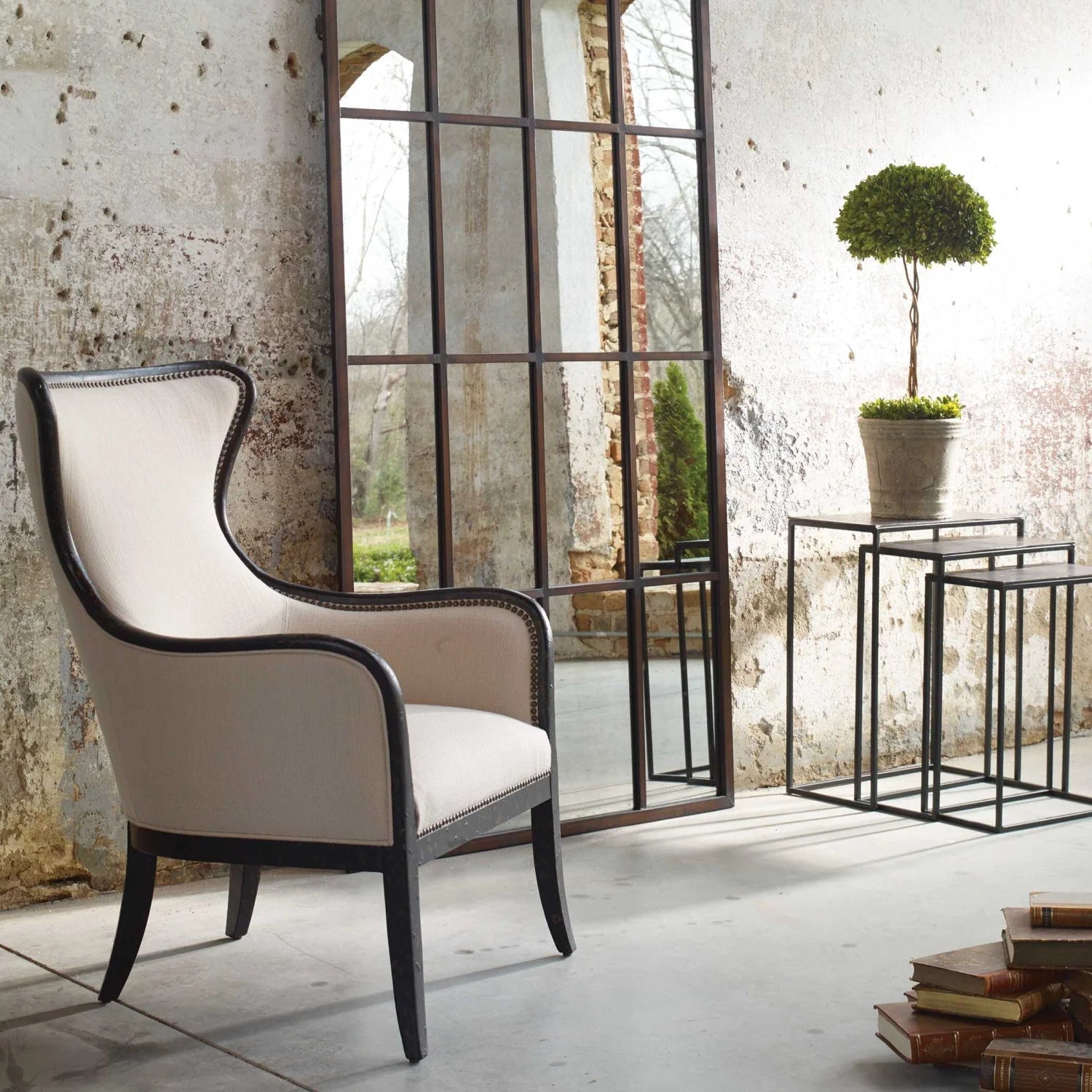 Luxury Sandy Nail Trimmed Wingback Lounge Chair Modern Italian Style for Villa