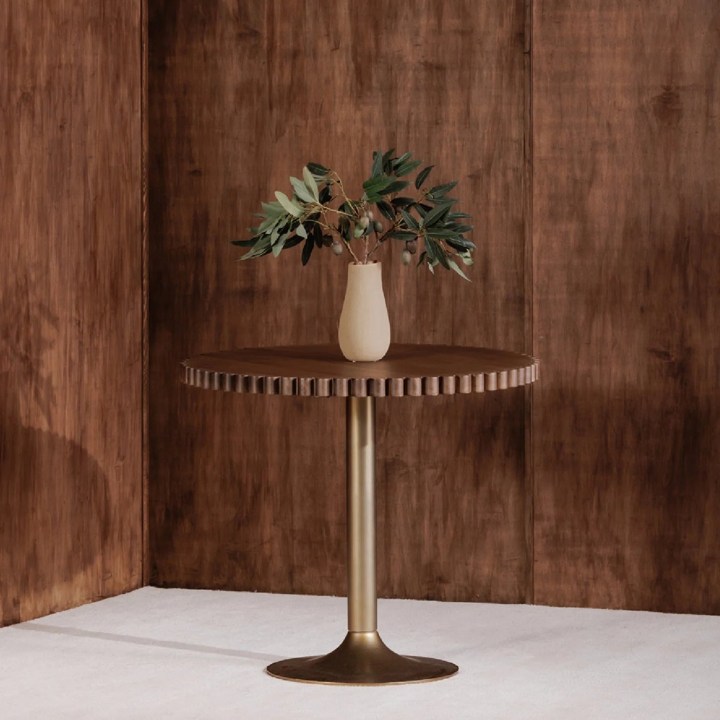Luxury Scalloped Oak Pedestal Coffee Table Modern Italian Style for Villa