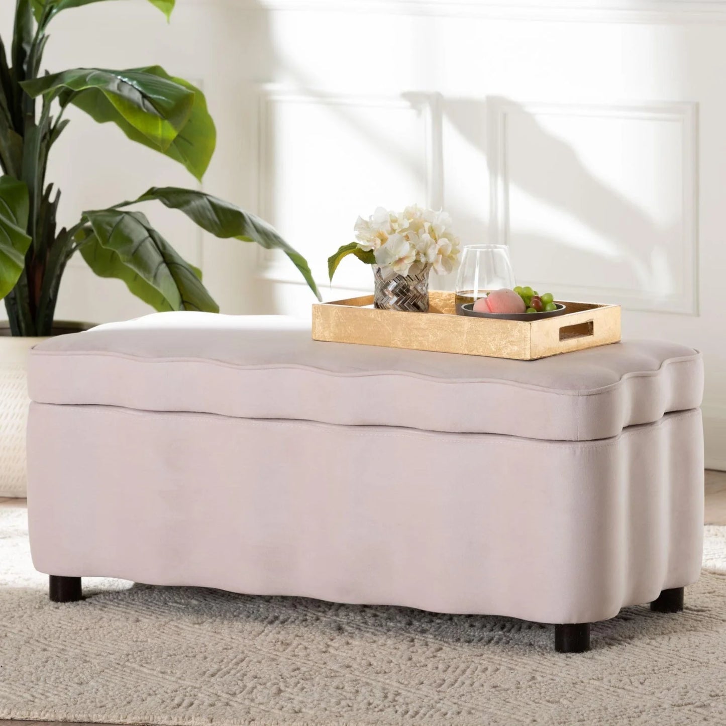 Luxury Scalloped Velvet Storage Bench European Style for Villa
