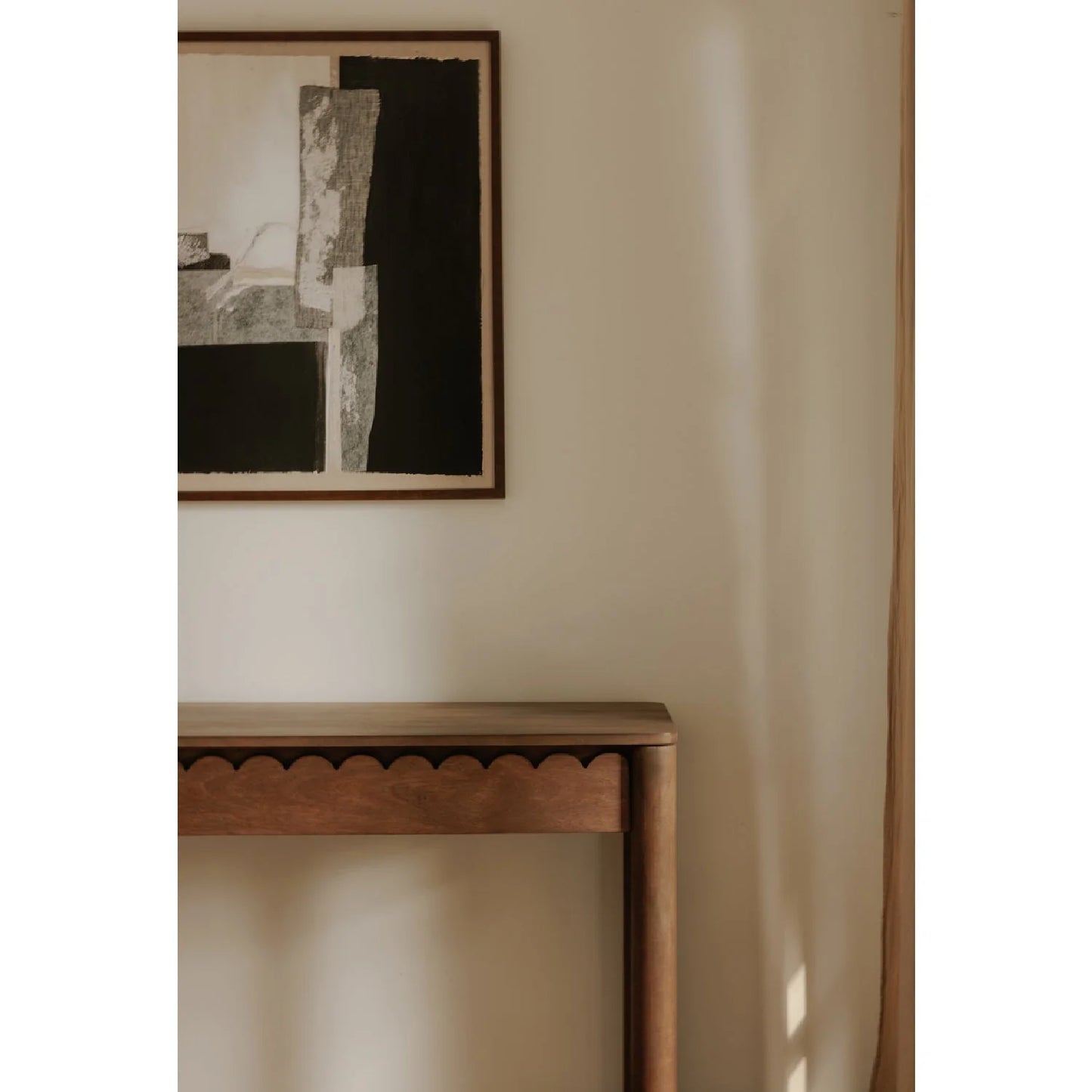 Luxury Scalloped Wooden Console Table Modern Italian Style for Villa