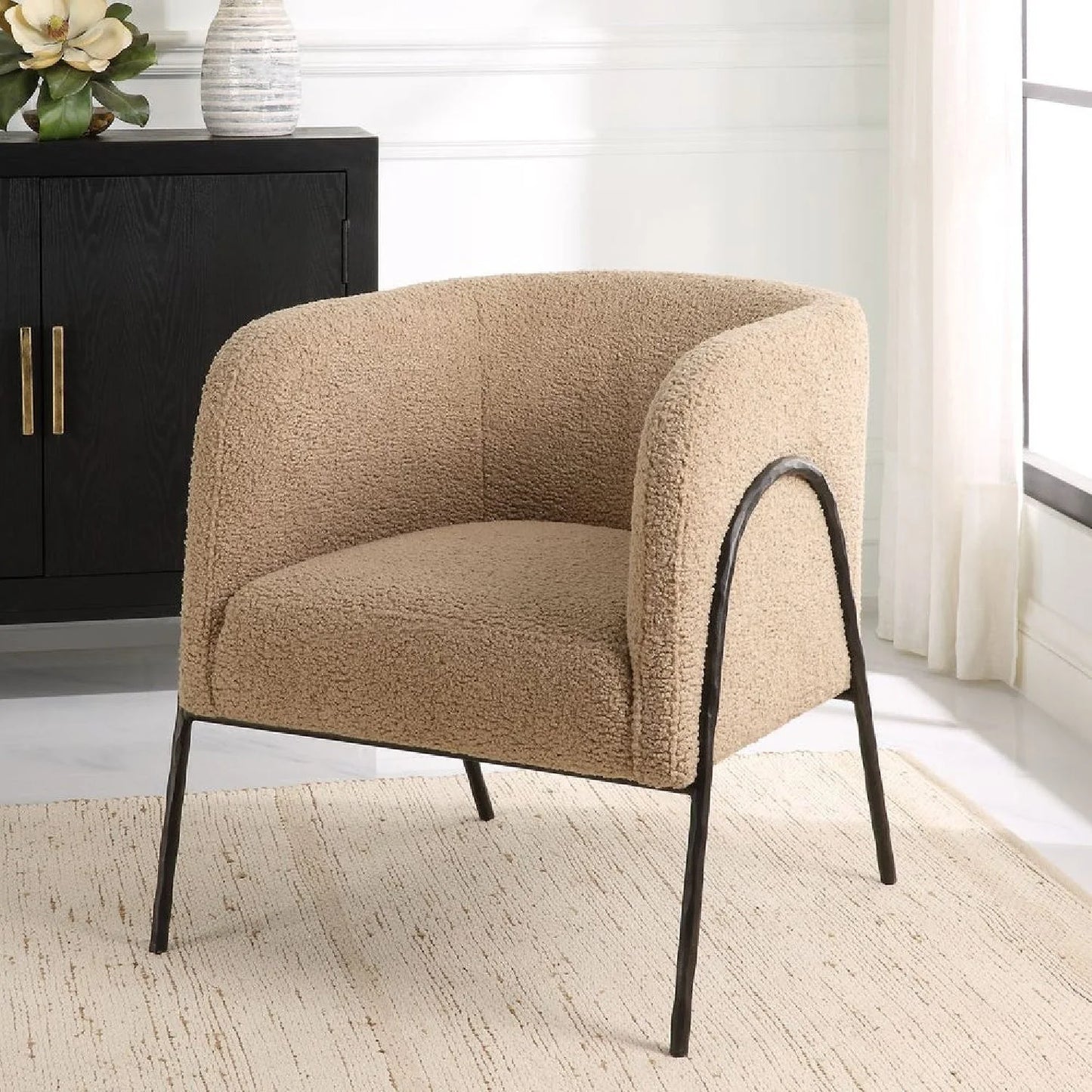 Luxury Sculptural Curved Scandinavian Accent Chair European Style for Villa