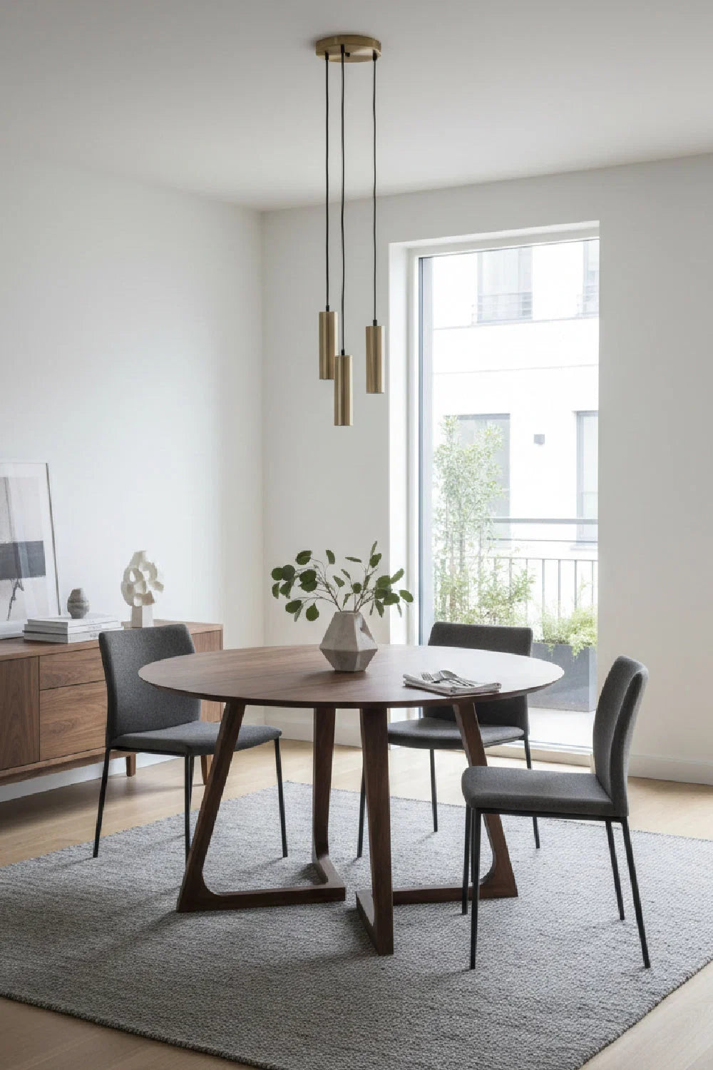 Luxury Sculptural Round Solid Wood Dining Table Modern Italian Style for Villa