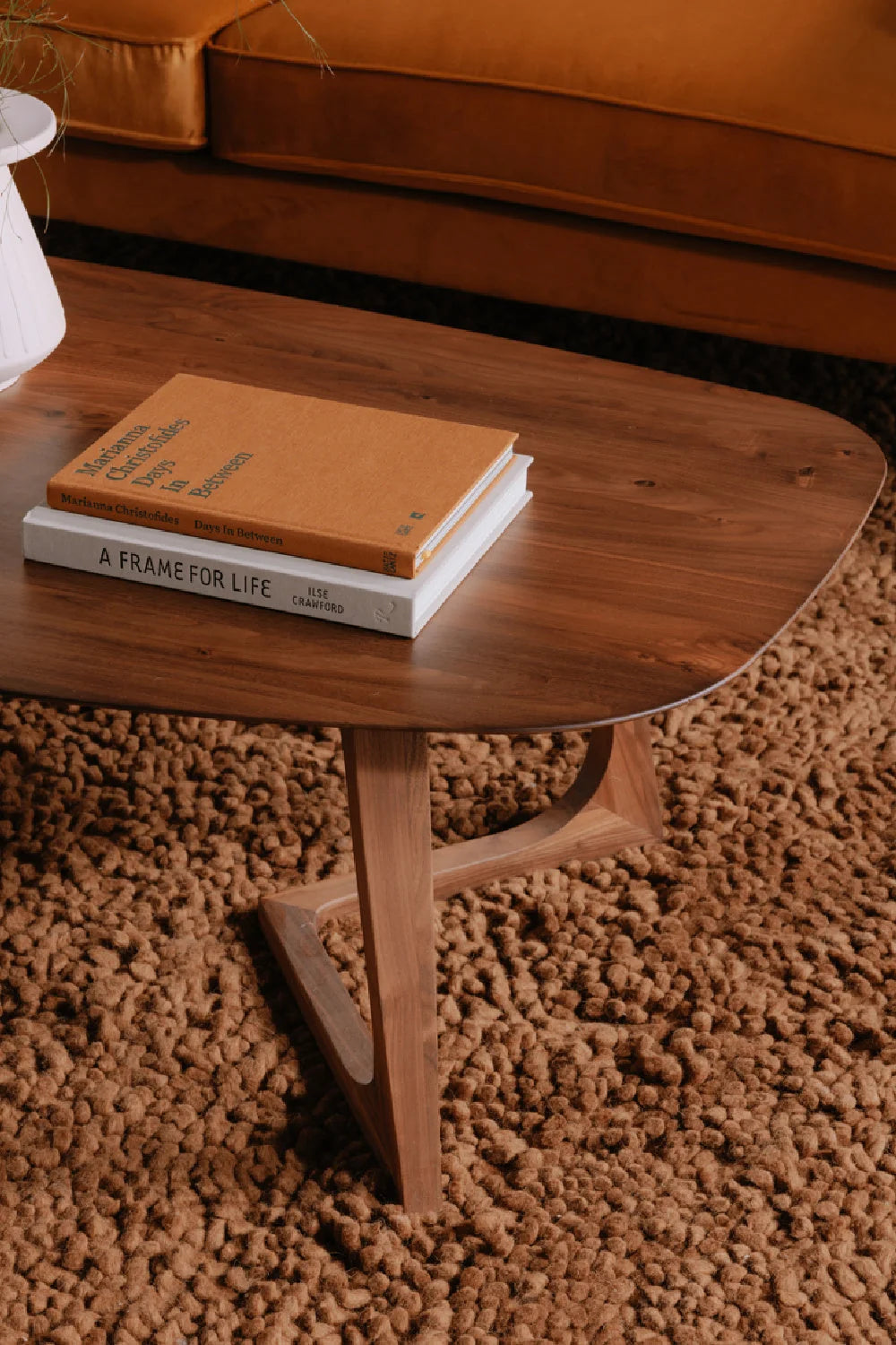 Luxury Sculptural Solid Walnut Coffee Table Modern Italian Style for Villa