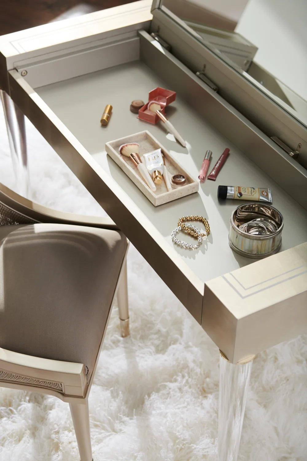 Luxury Silver Leaf Modern Vanity Desk European Style for Villa