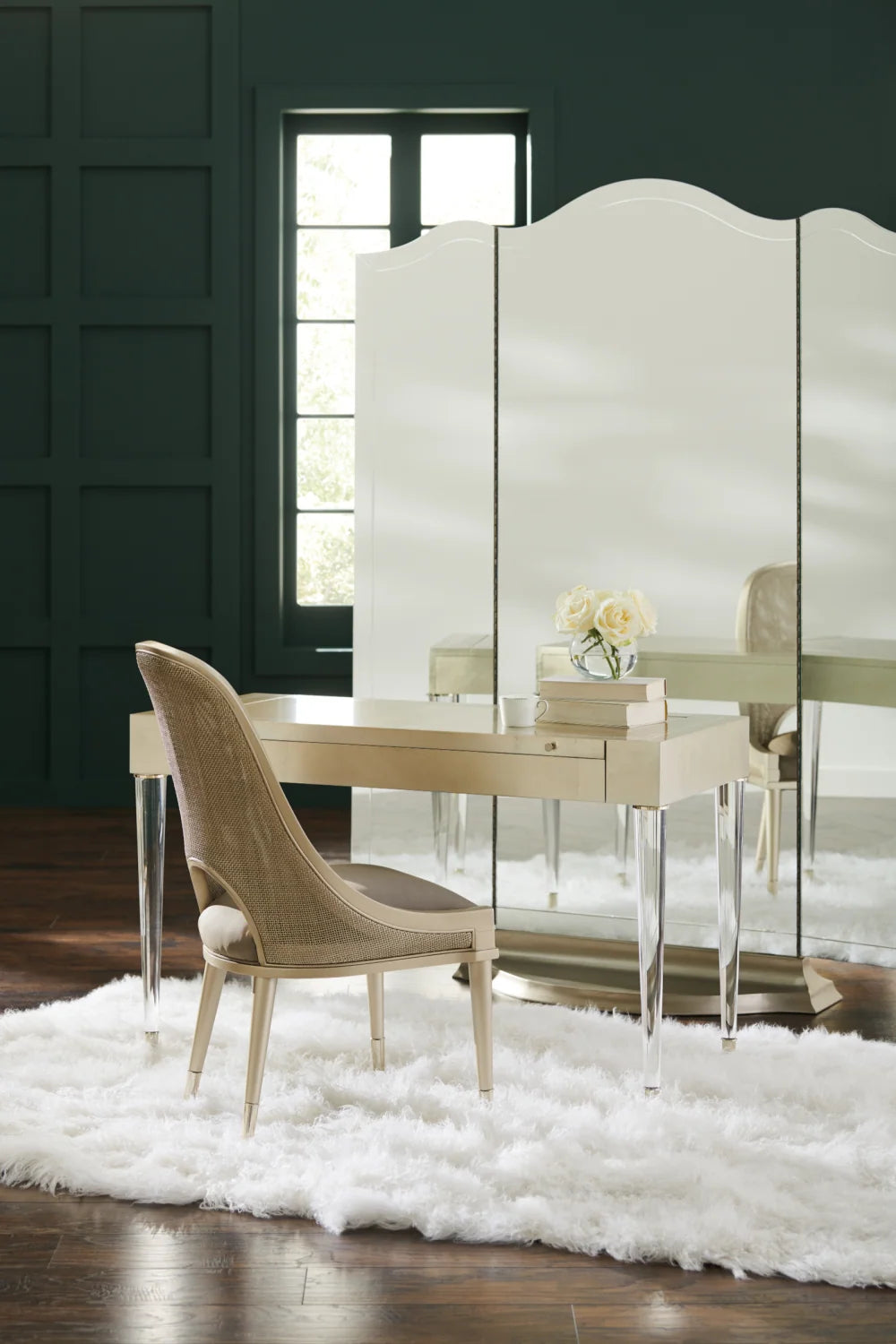 Luxury Silver Leaf Modern Vanity Desk European Style for Villa