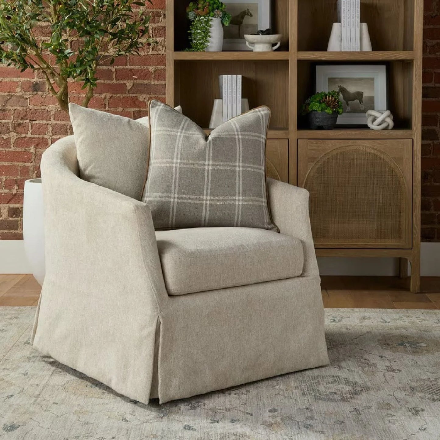 Luxury Skirted Swivel Club Chair Modern Italian Style for Villa