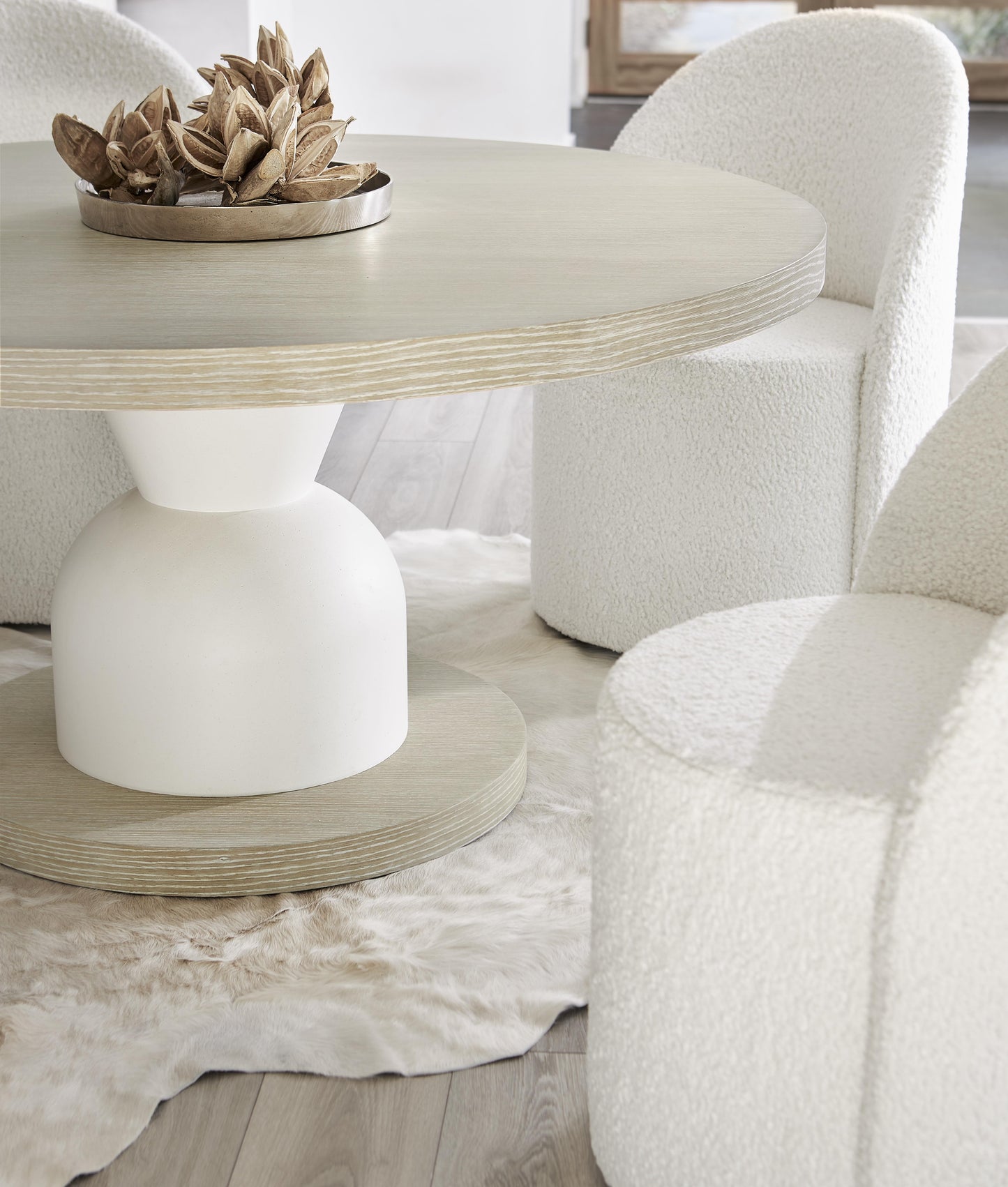 Luxury Solaria Dining Table Modern Italian Style for Villa