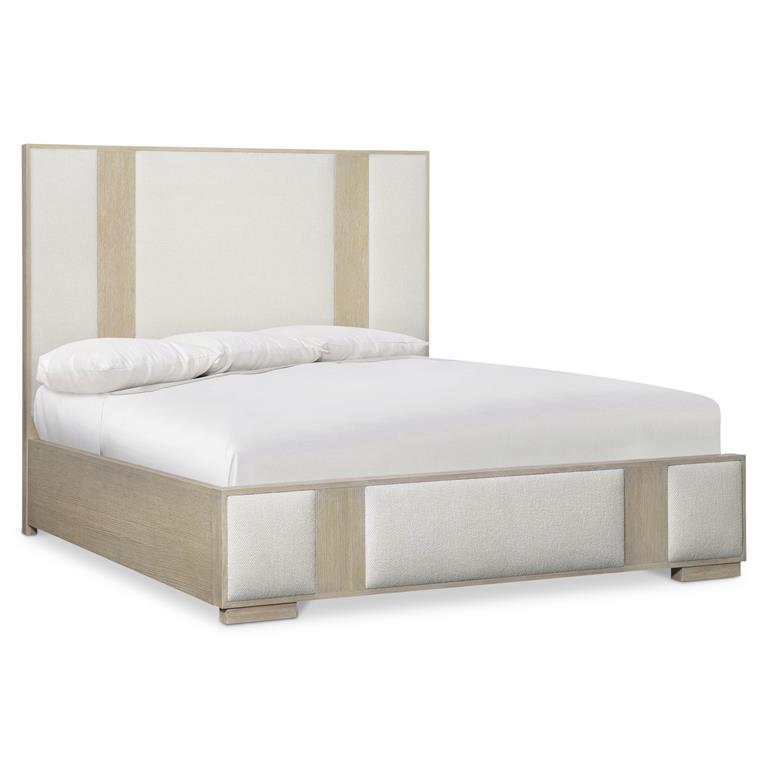 Luxury Solaria Fabric Panel Bed Modern Italian Style for Villa