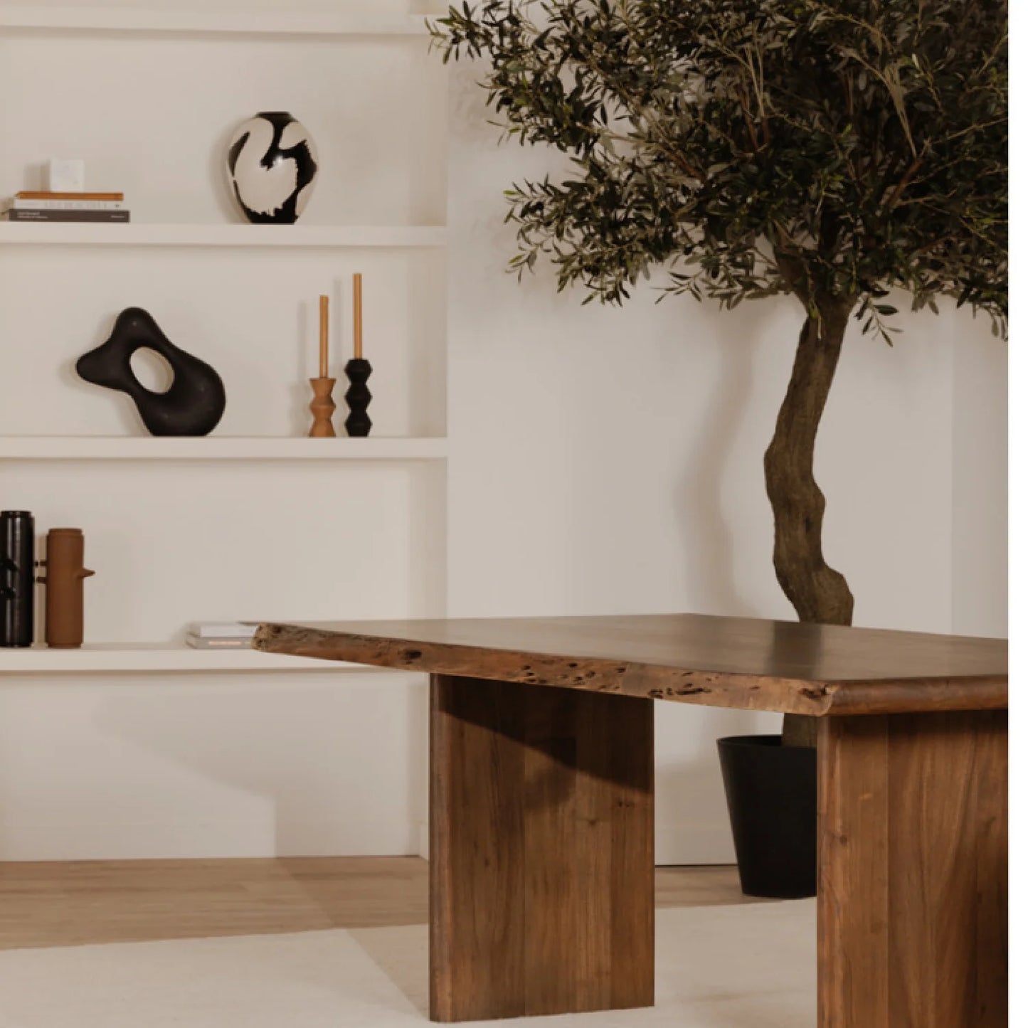Luxury Solid Acacia Wood Dining Table Modern Italian Style for Villa