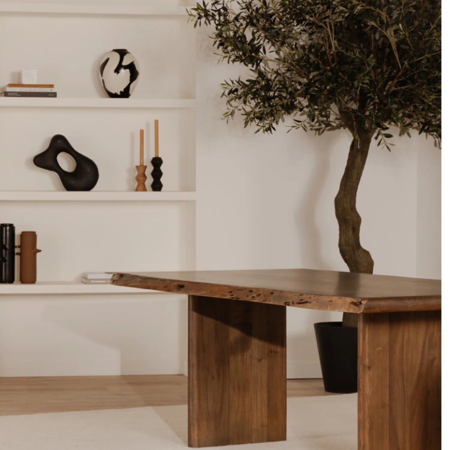 Luxury Solid Acacia Wood Dining Table Modern Italian Style for Villa
