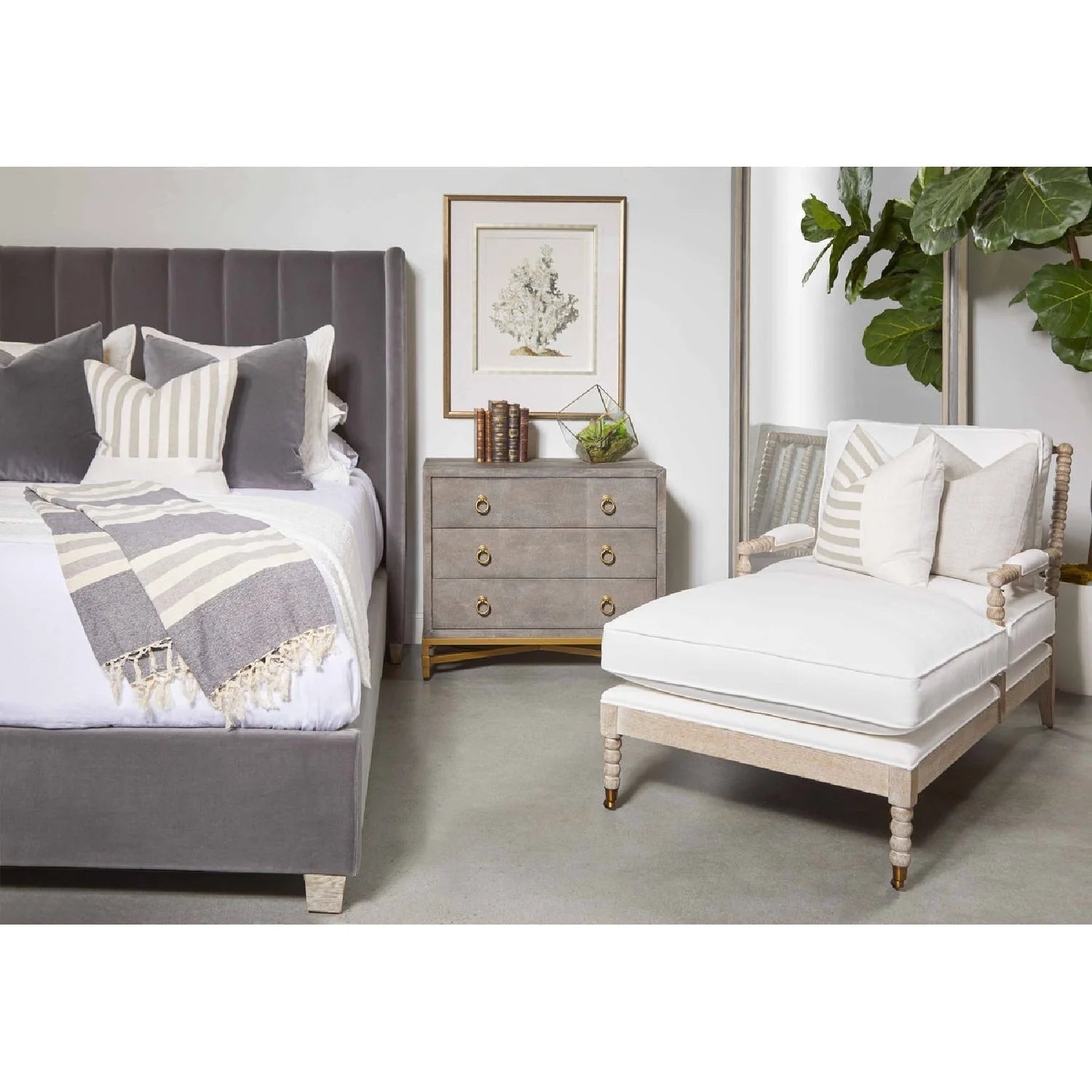 Luxury Solid Oak Chaise Lounge Modern Italian Style for Villa