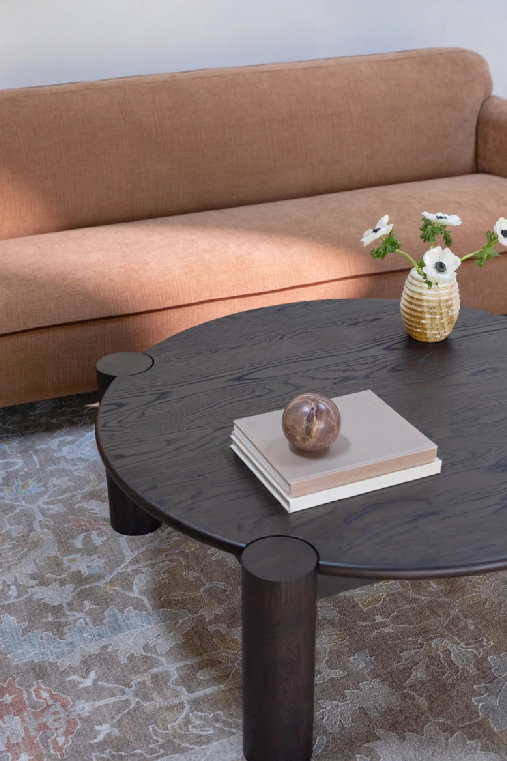 Luxury Solid Oak Round Coffee Table Modern Italian Style for Villa
