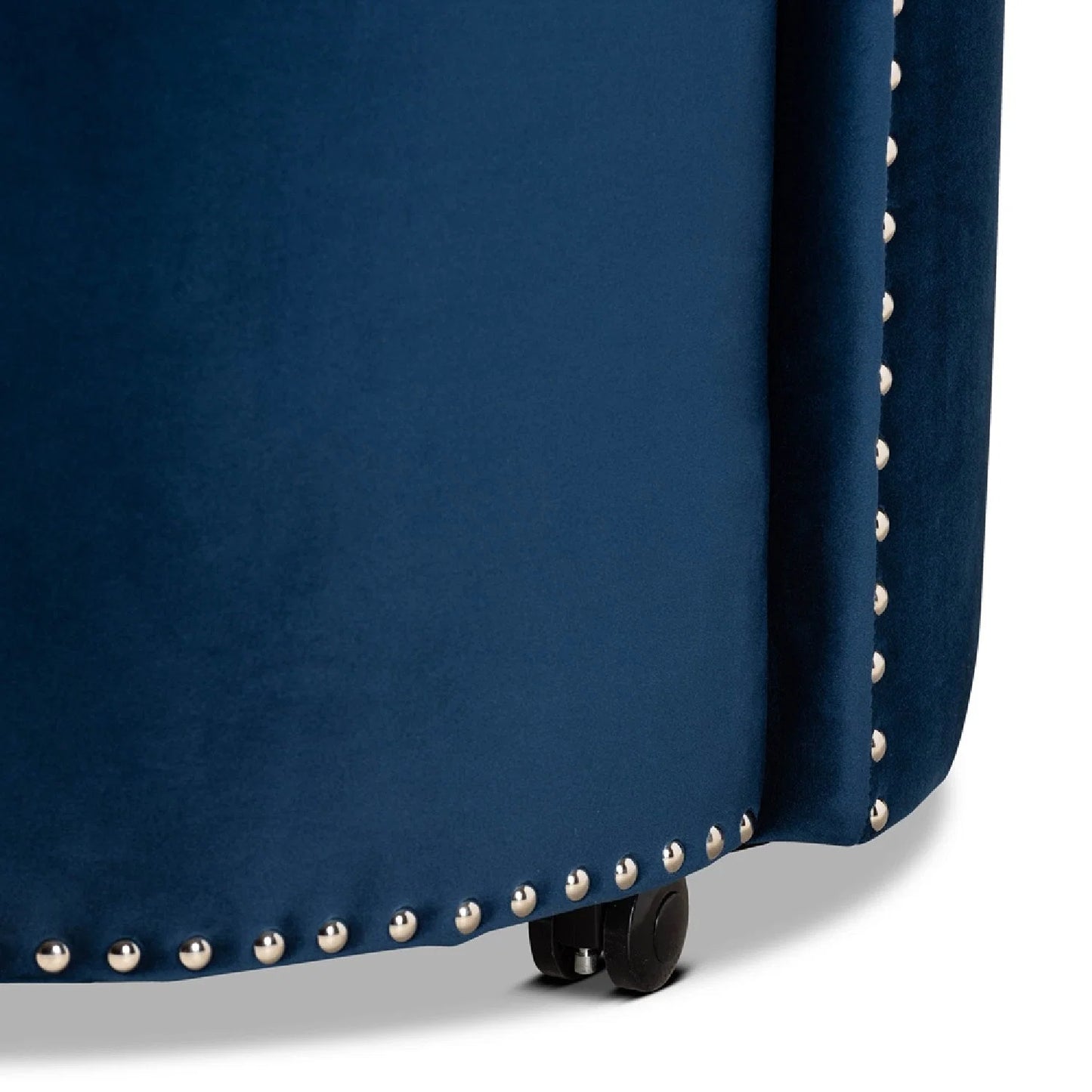 Luxury Studded Velvet Rolling Accent Chair European Style for Villa