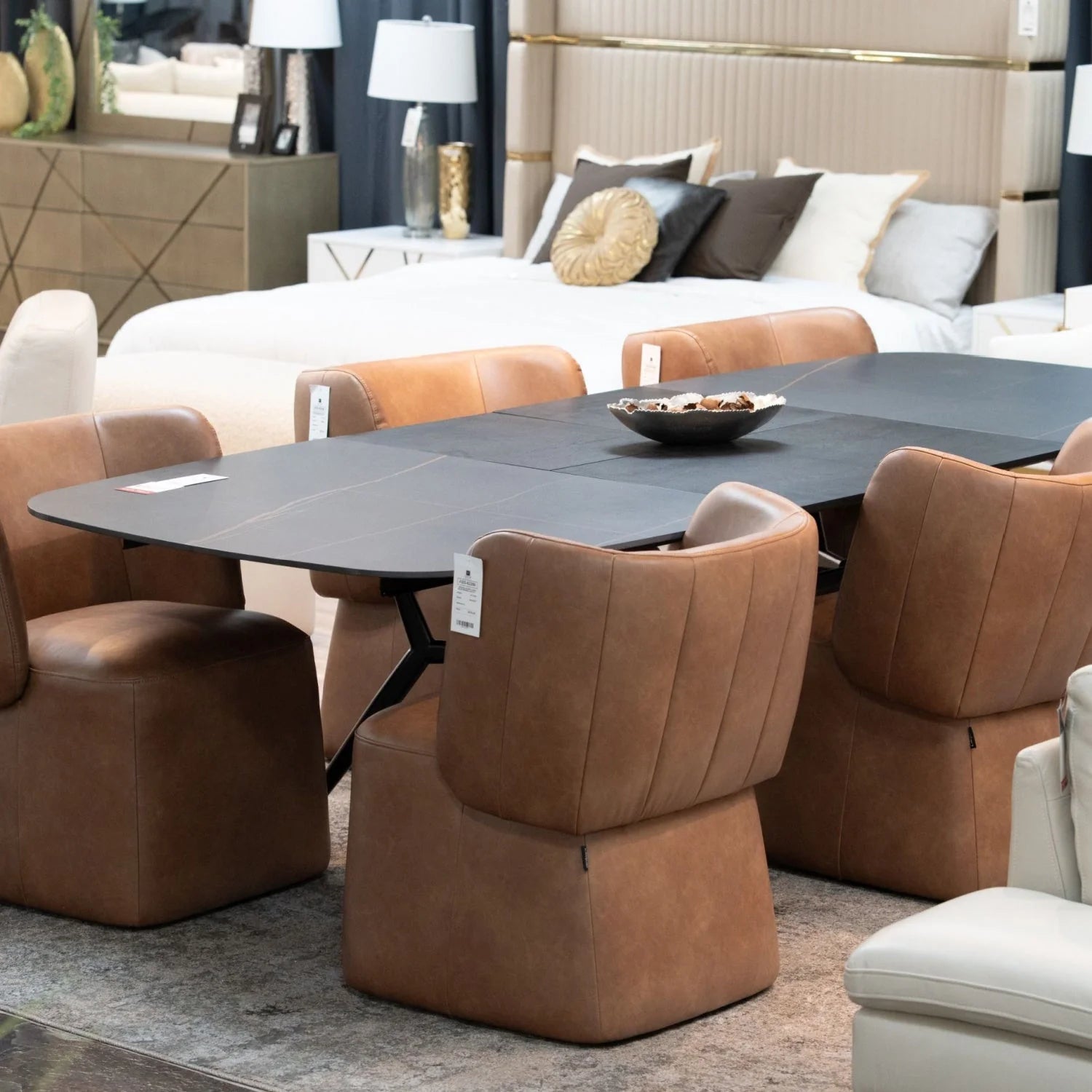 Luxury Suzie Ceramic Extendable Dining Table Modern Italian Style for Villa