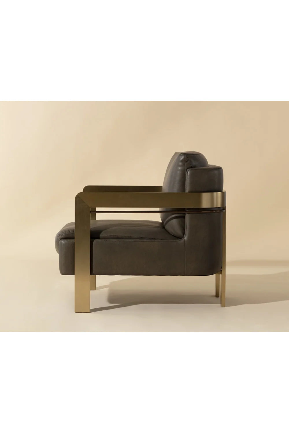 Luxury Taupe Leather Lounge Chair Modern Italian Style for Villa