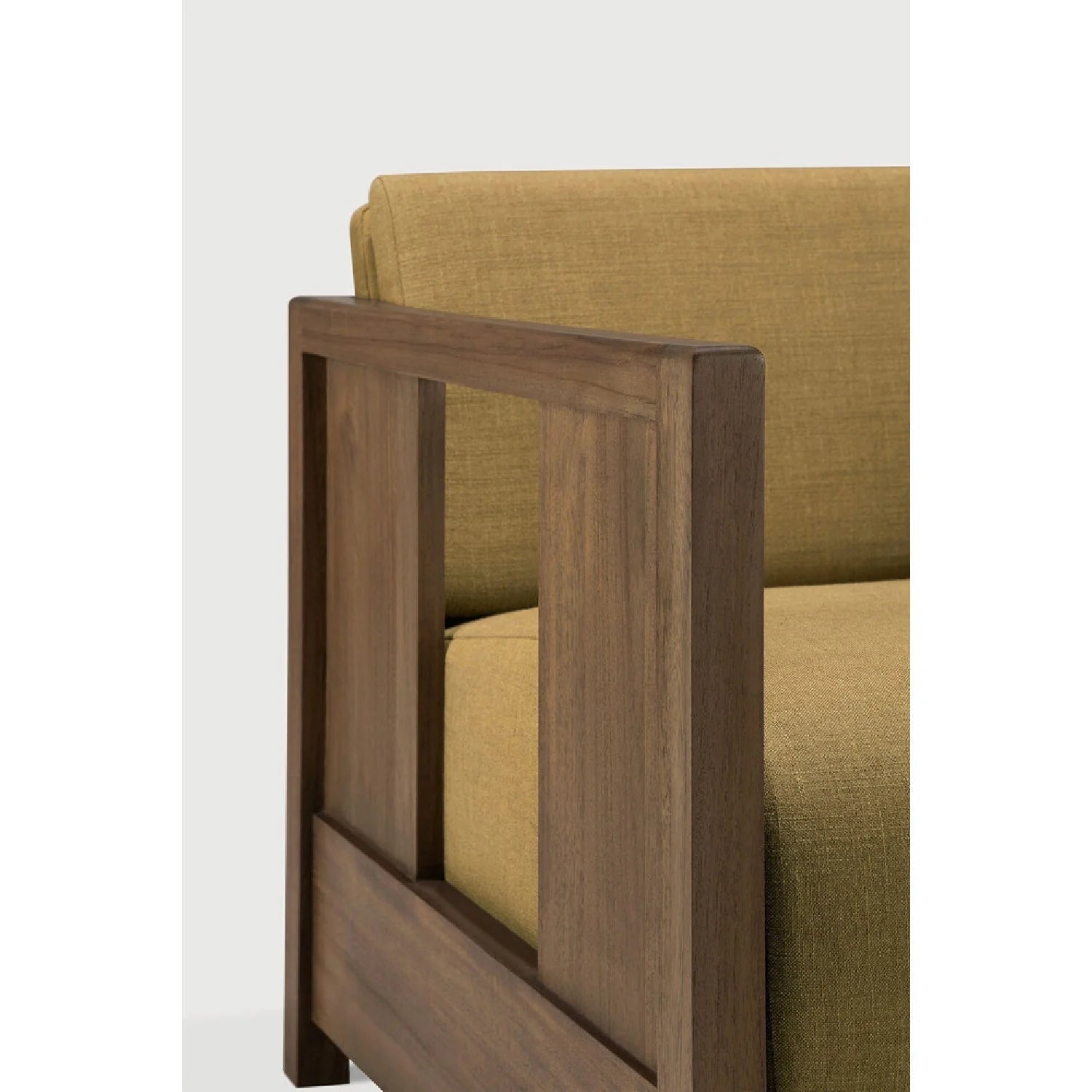 Luxury Teak Fabric Lounge Chair Modern Italian Style for Villa