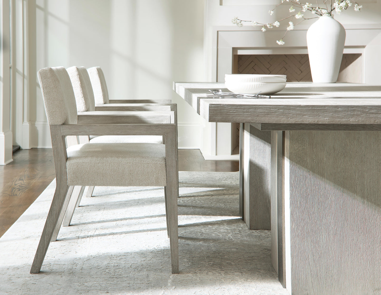 Luxury Tempo Dining Table Modern Italian Style for Villa