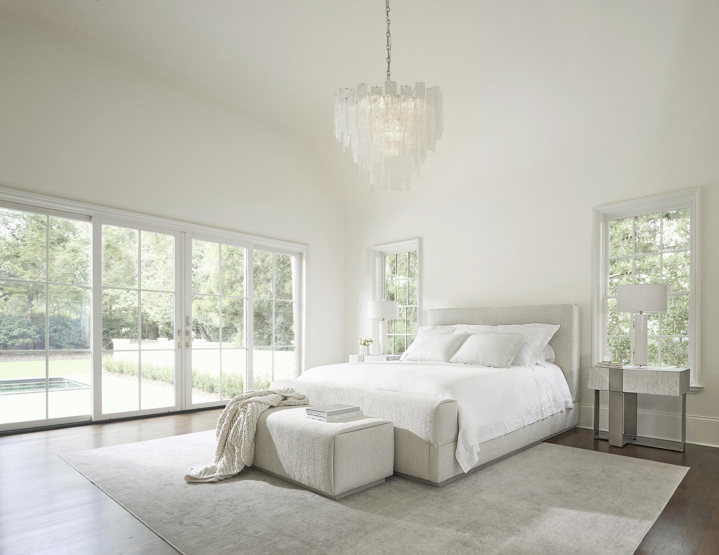 Luxury Tempo Fabric Panel Bed Modern Italian Style for Villa