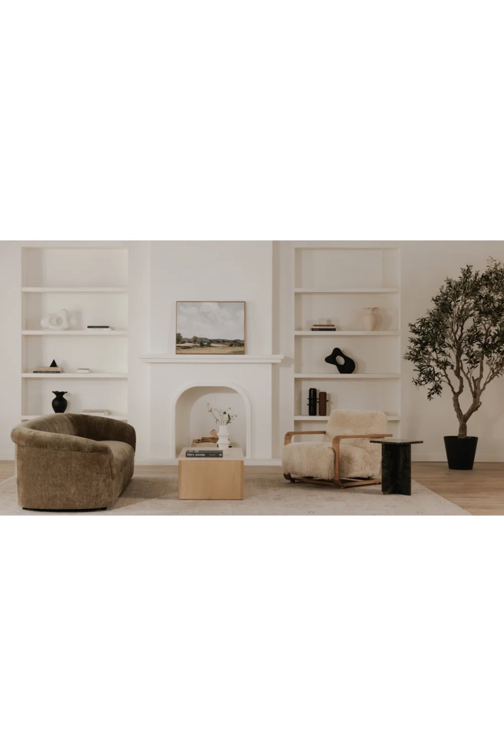 Luxury Thora Velvet Sofa Modern Italian Style for Villa