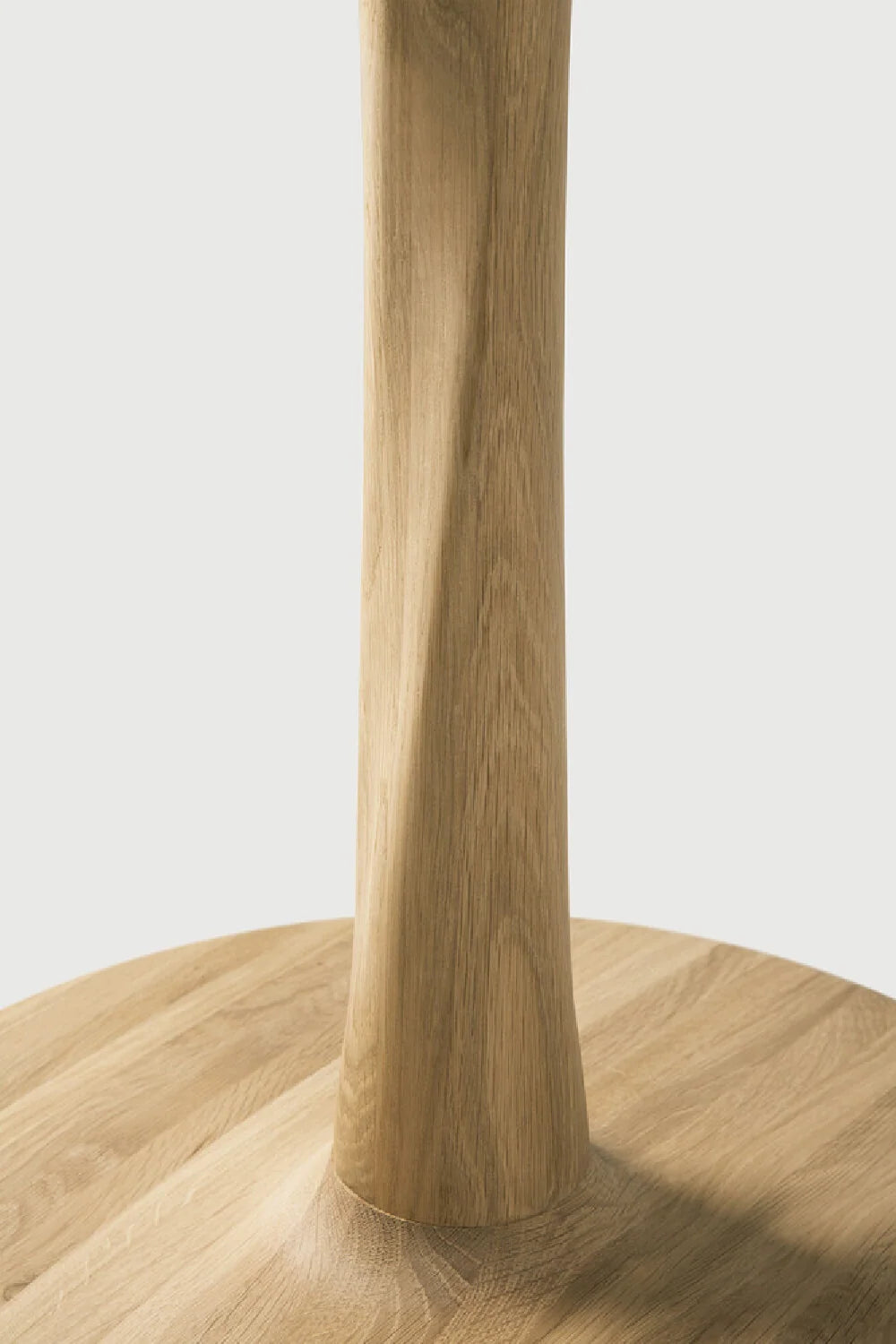 Luxury Torsion Solid Oak Dining Table Modern Italian Style for Villa