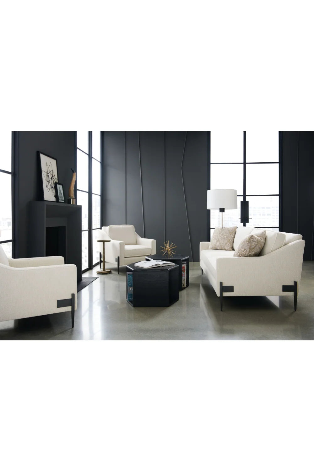Luxury Track Armchair Modern Italian Style for Villa