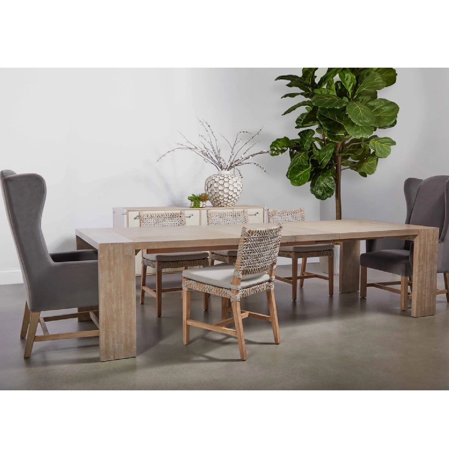 Luxury Tropea Acacia Extendable Dining Table Modern Italian Style for Villa