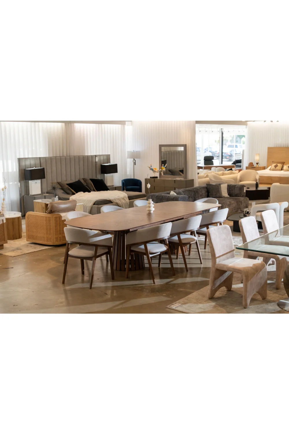 Luxury Truman Extendable Dining Table Modern Italian Style for Villa