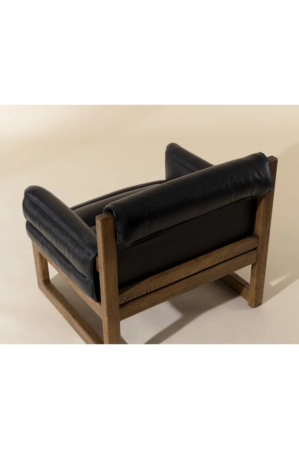 Luxury Tufted Black Leather Lounge Chair Modern Italian Style for Villa