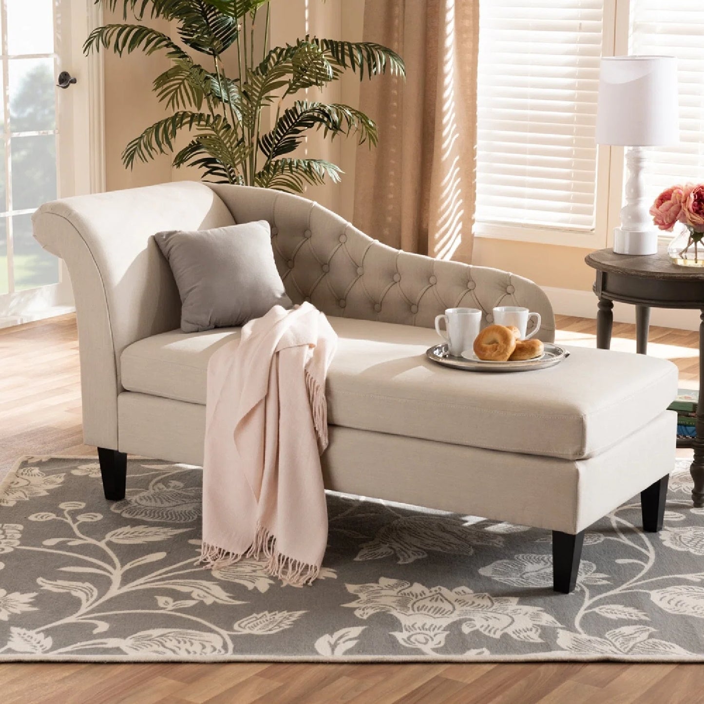 Luxury Tufted Fabric Chaise Lounge European Style for Villa