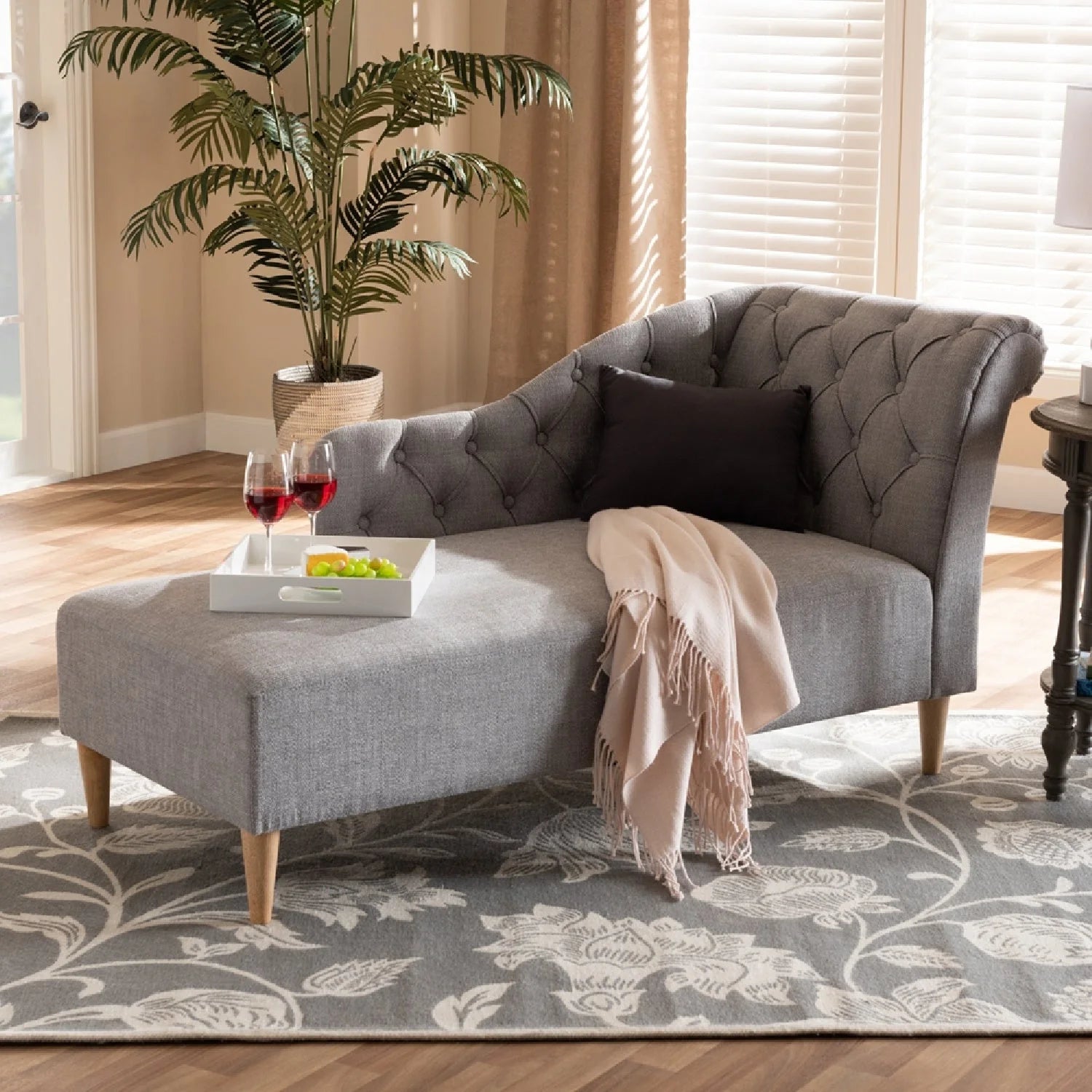 Luxury Tufted Fabric Chaise Lounge Modern Italian Style for Villa