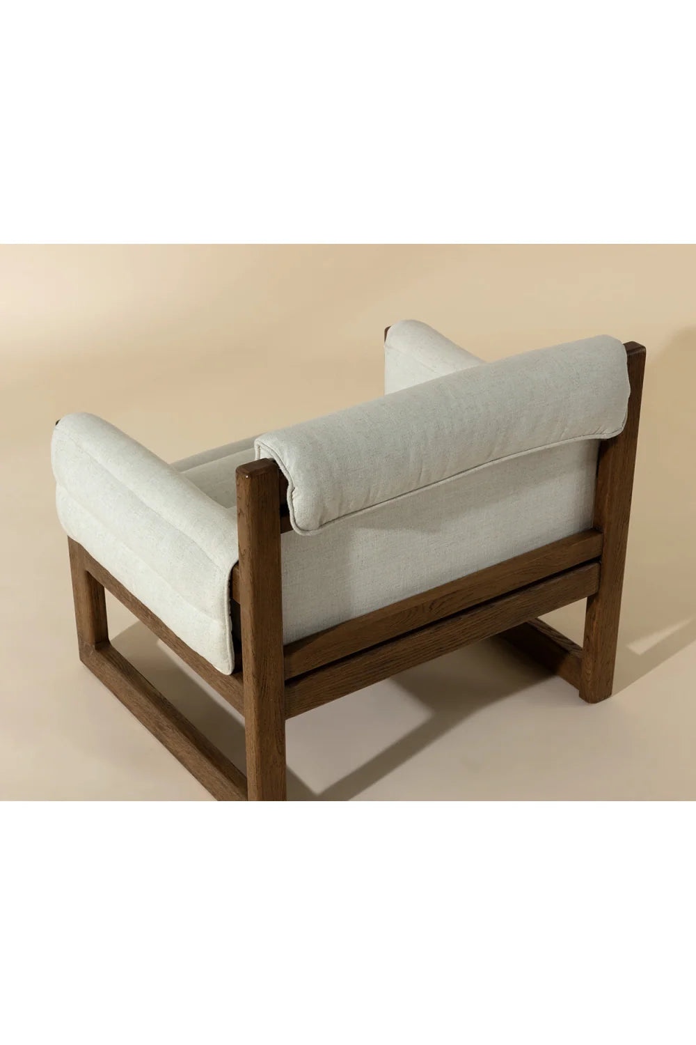 Luxury Tufted White Linen Lounge Chair Modern Italian Style for Villa