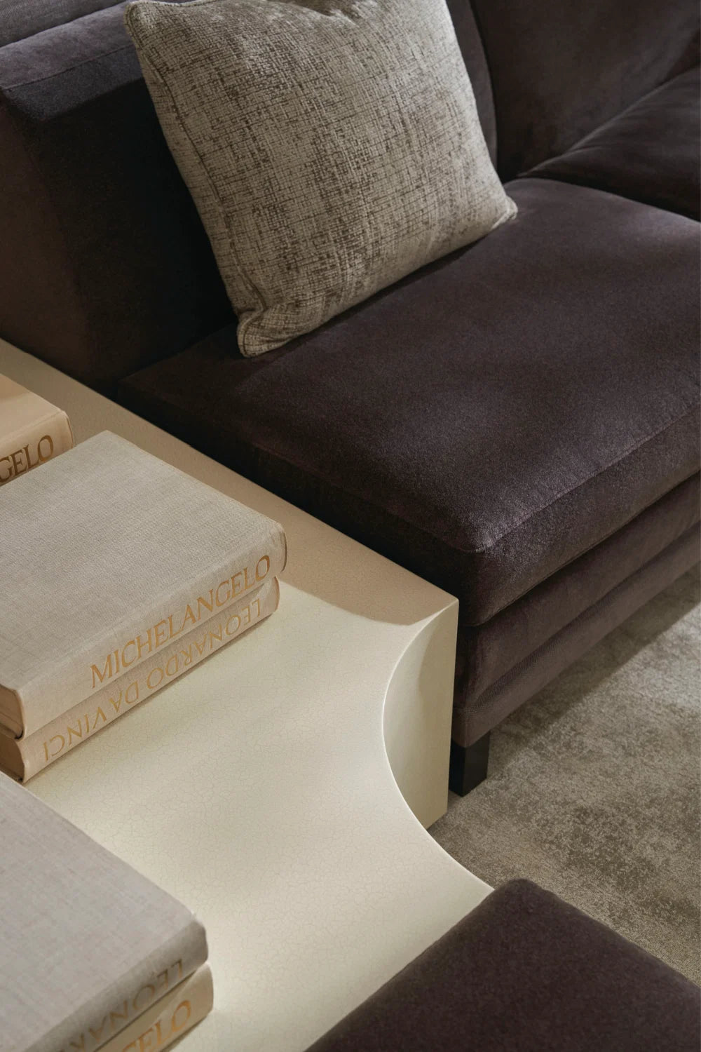 Luxury Tuxedo Fabric Sectional Chair Modern Italian Style for Villa