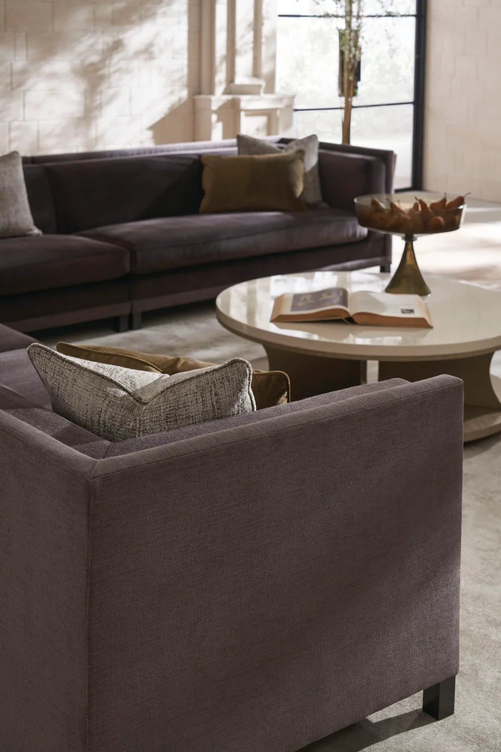 Luxury Tuxedo Fabric Sectional Chair Modern Italian Style for Villa